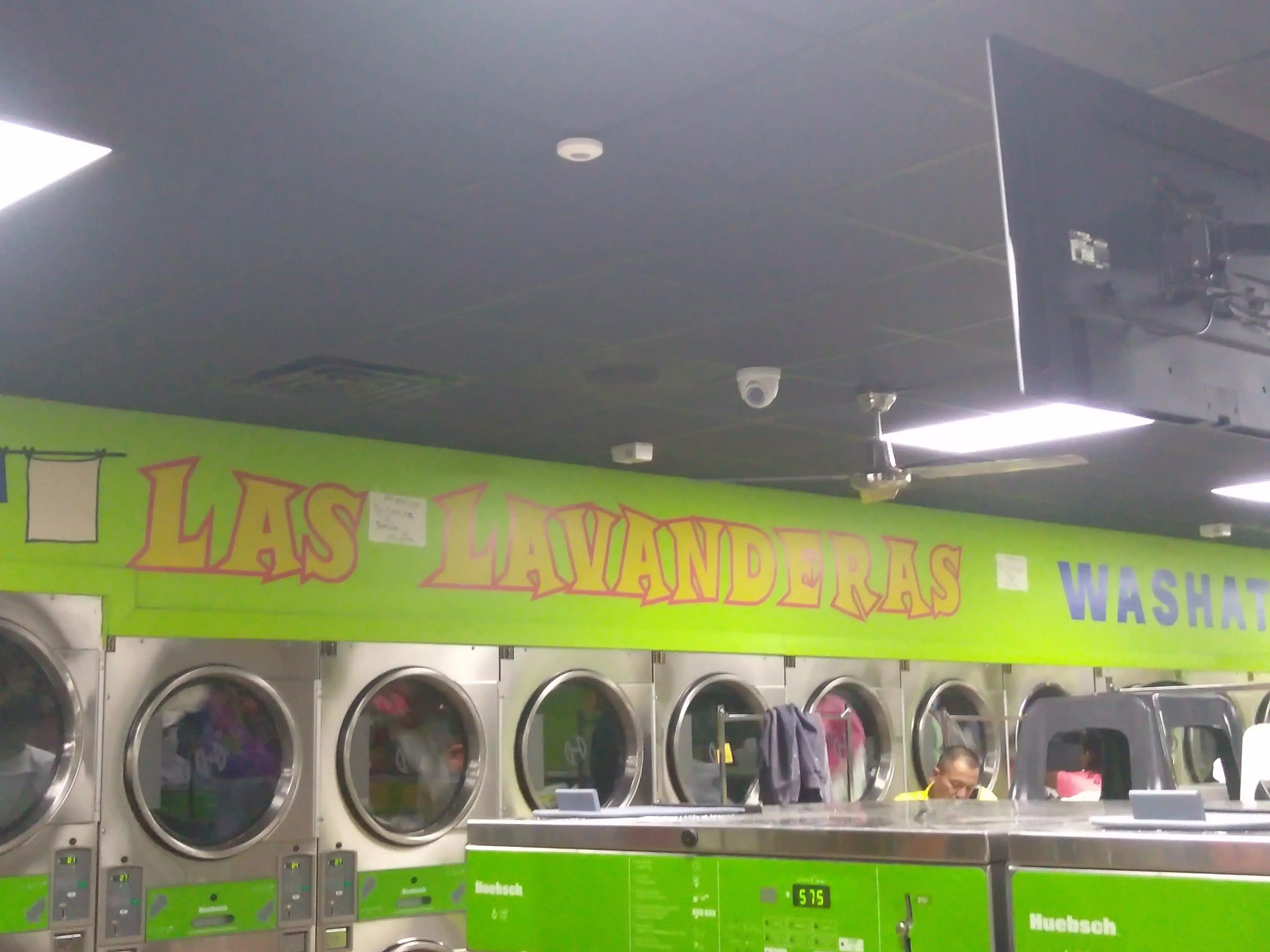 Porter Cleaners & Laundry Washateria - Image 12