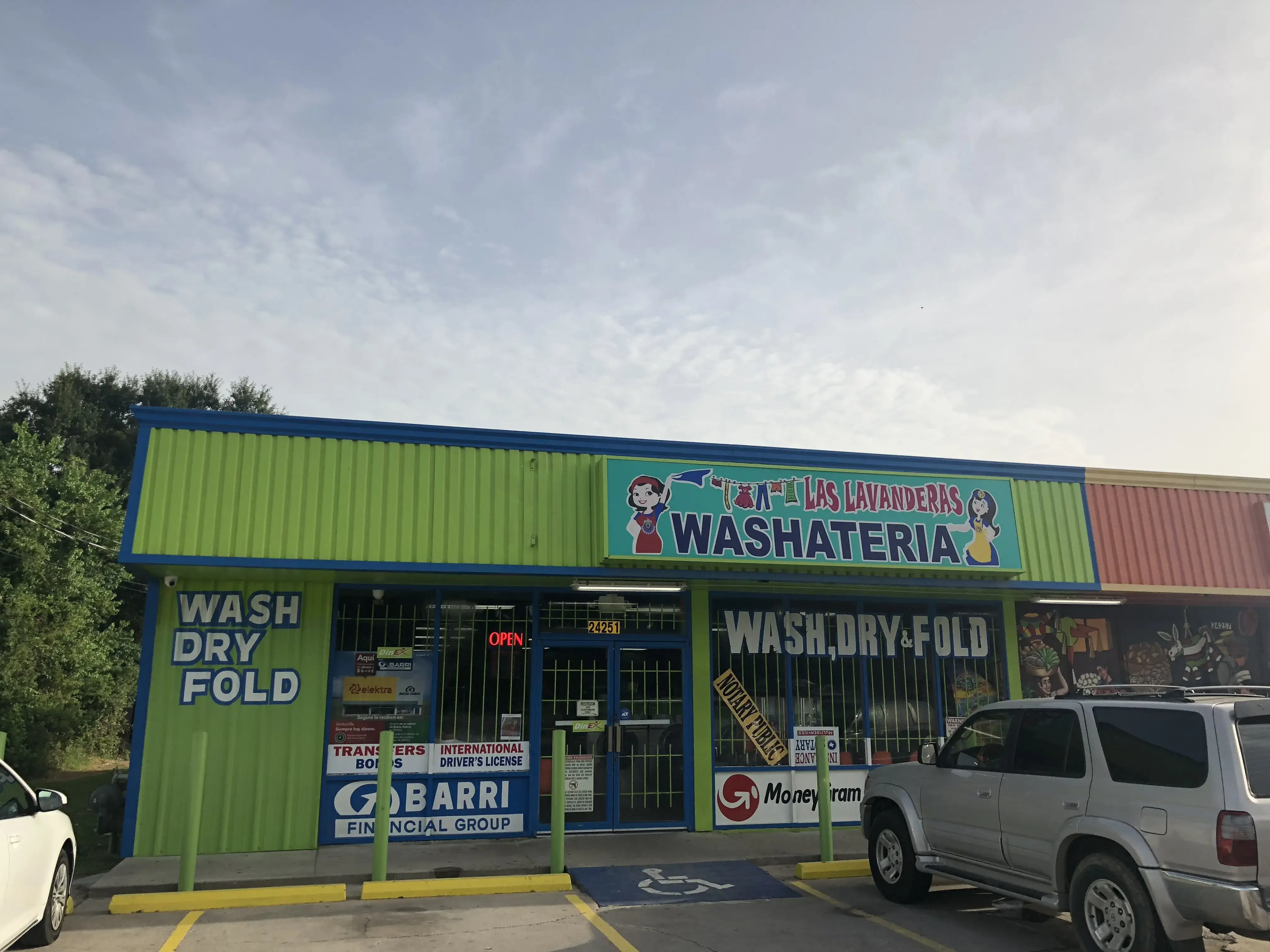Porter Cleaners & Laundry Washateria - Image 3