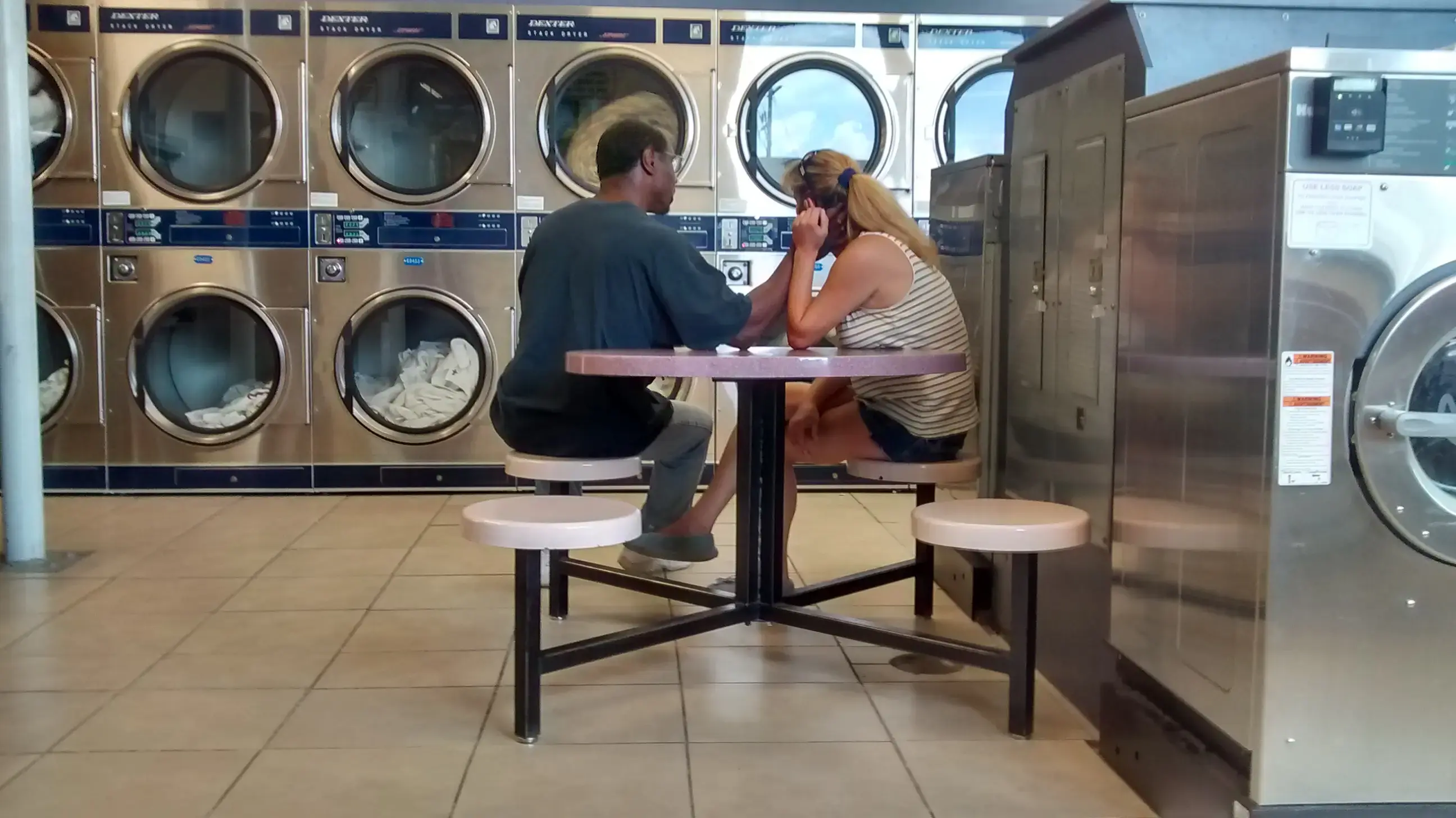 Portsmouth Momma's Laundry Land thumbnail 3