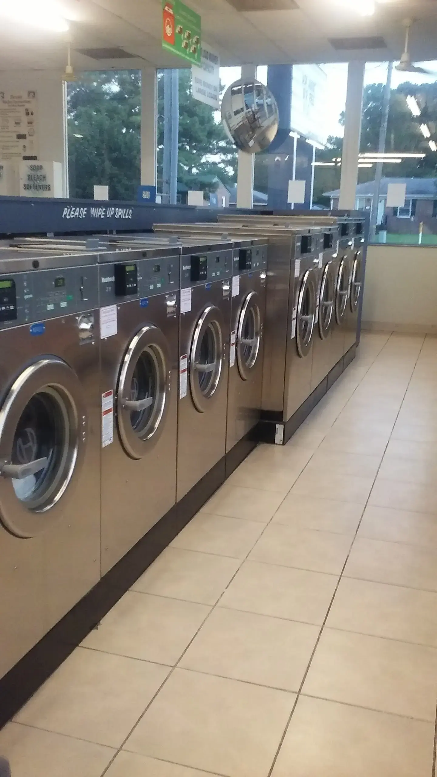 Portsmouth Momma's Laundry Land - Image 14