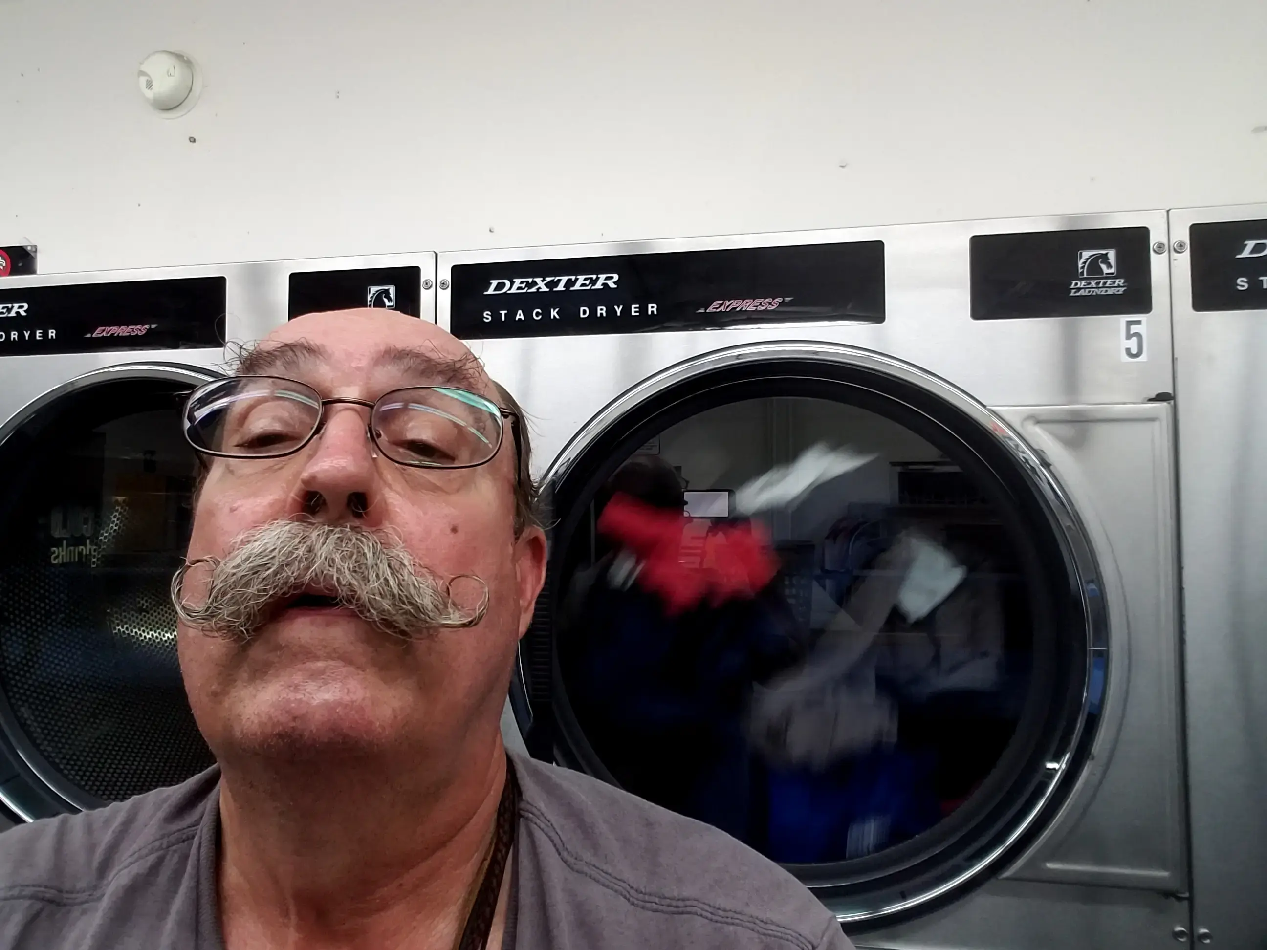 Post Road Laundromat of Melbourne Open 24 HOURS thumbnail 8