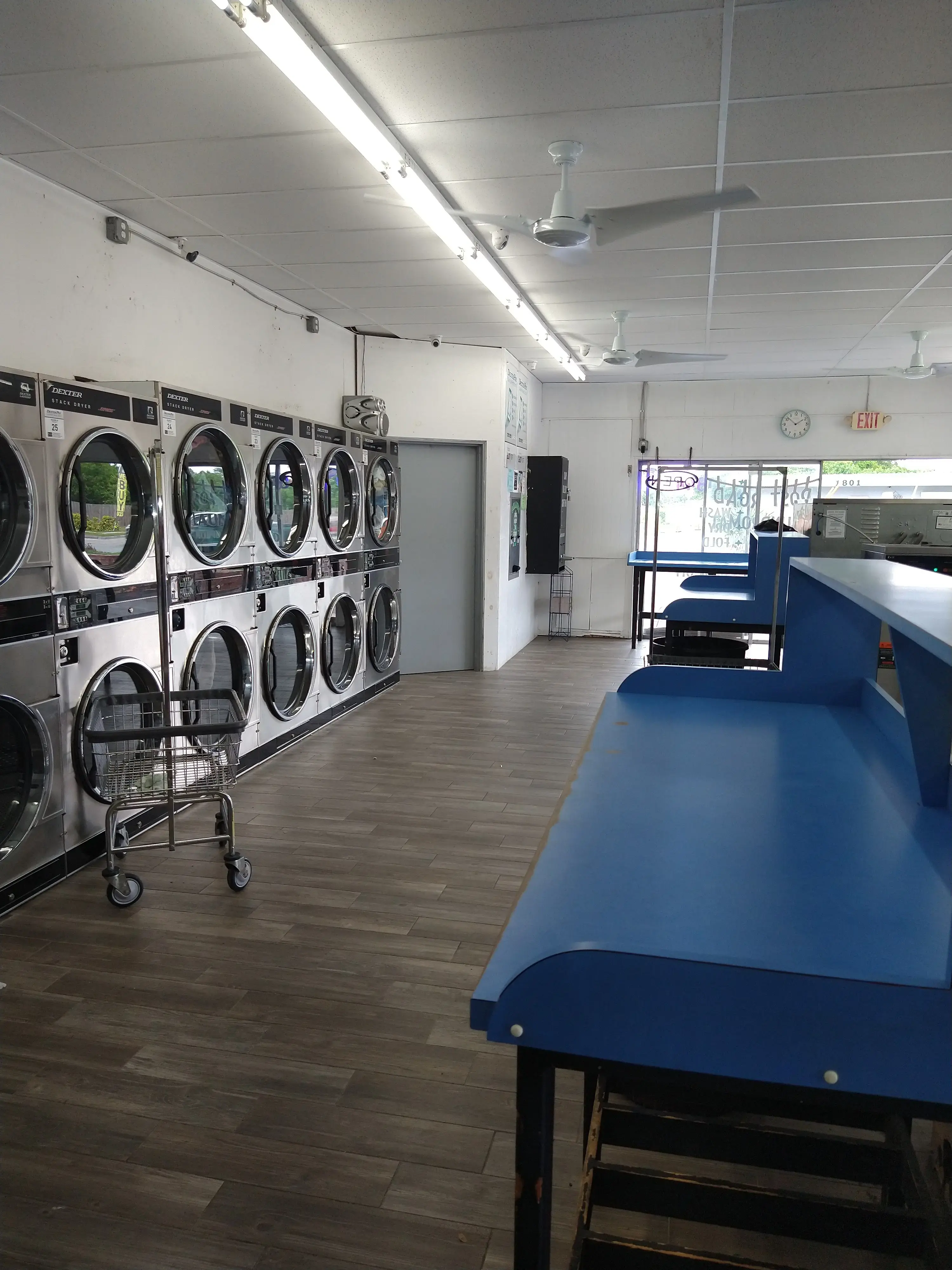Post Road Laundromat of Melbourne Open 24 HOURS thumbnail 3