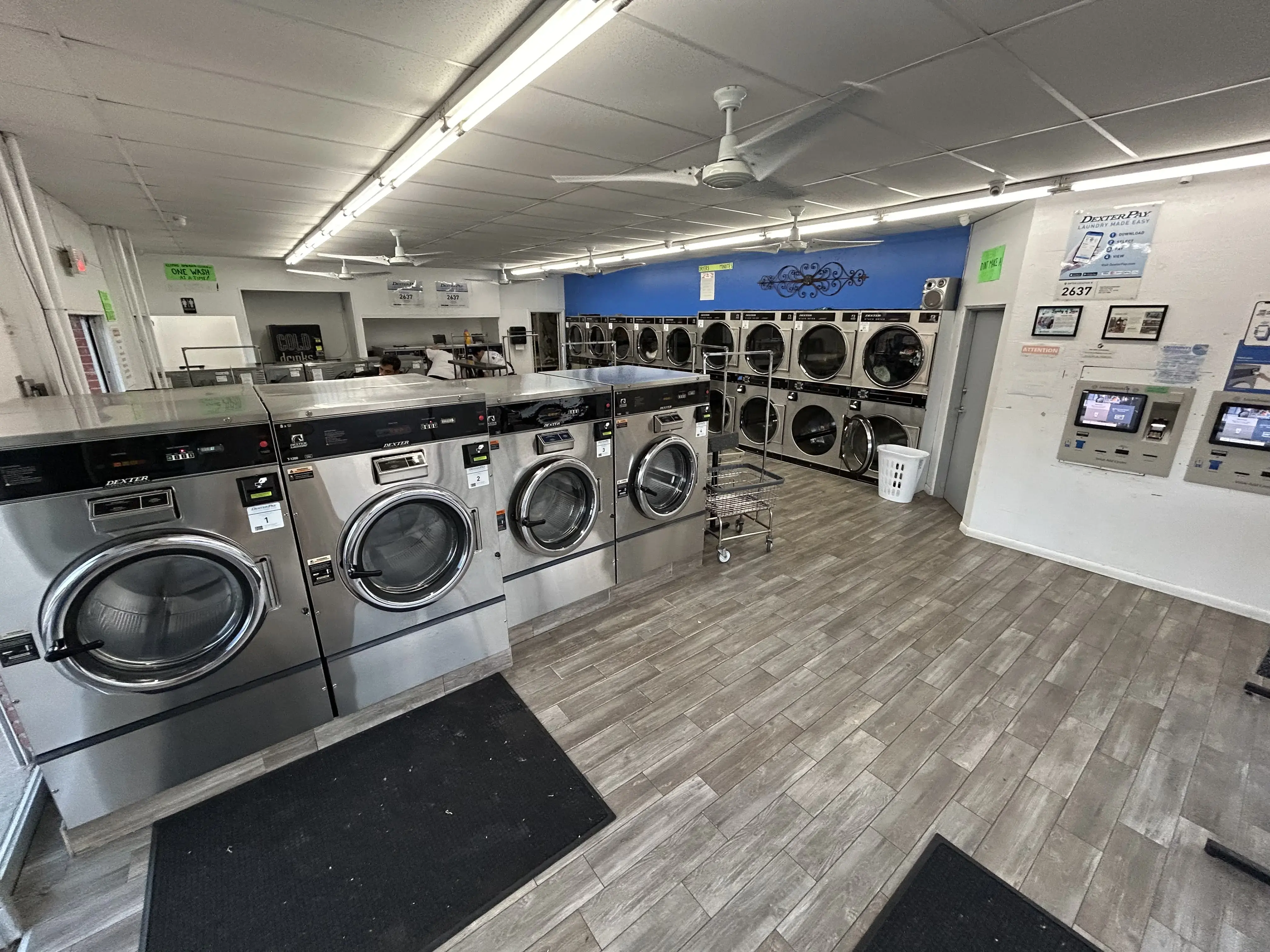 Post Road Laundromat of Melbourne Open 24 HOURS location