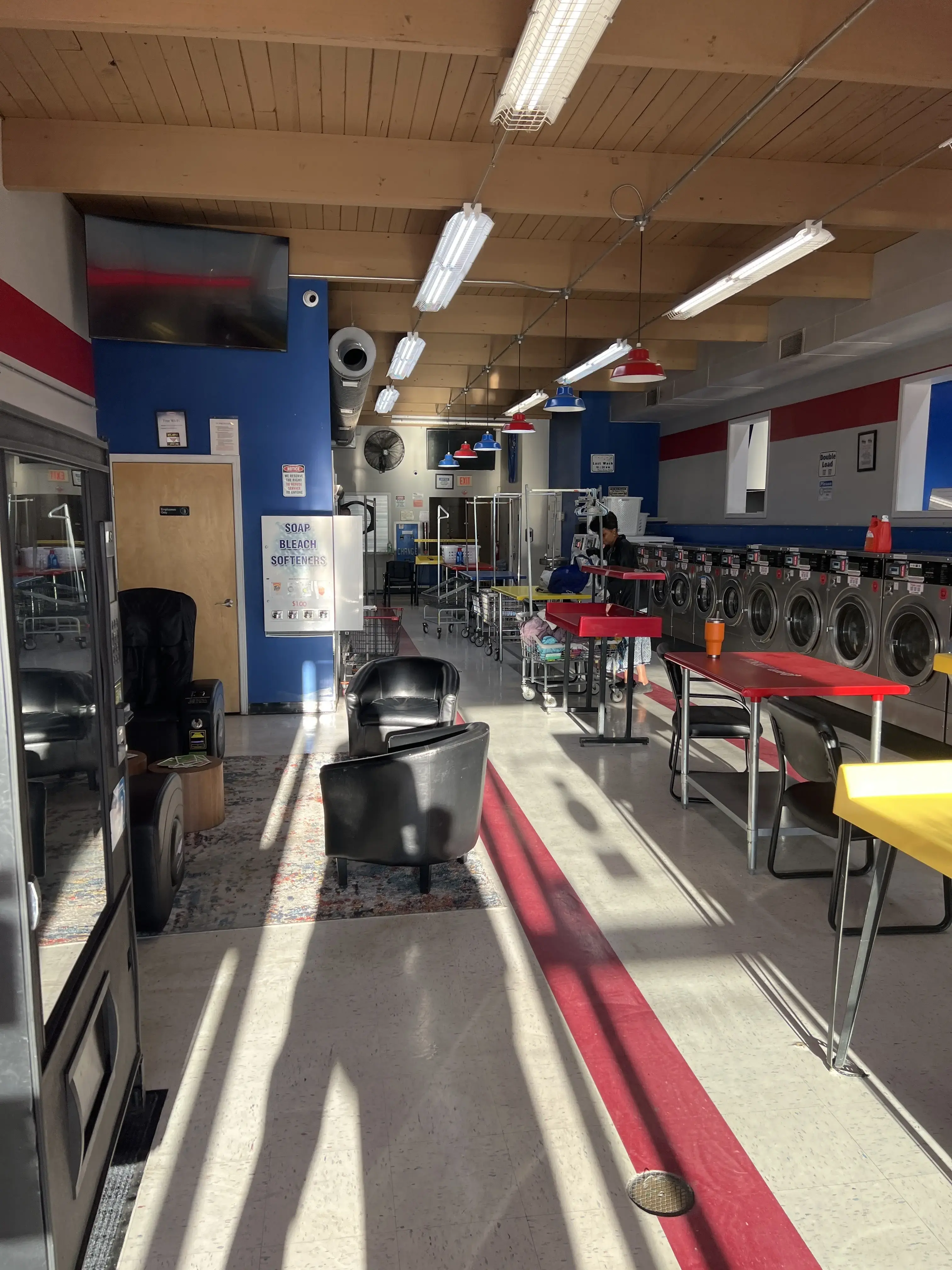 Prairie Breeze Express Laundry - Image 2