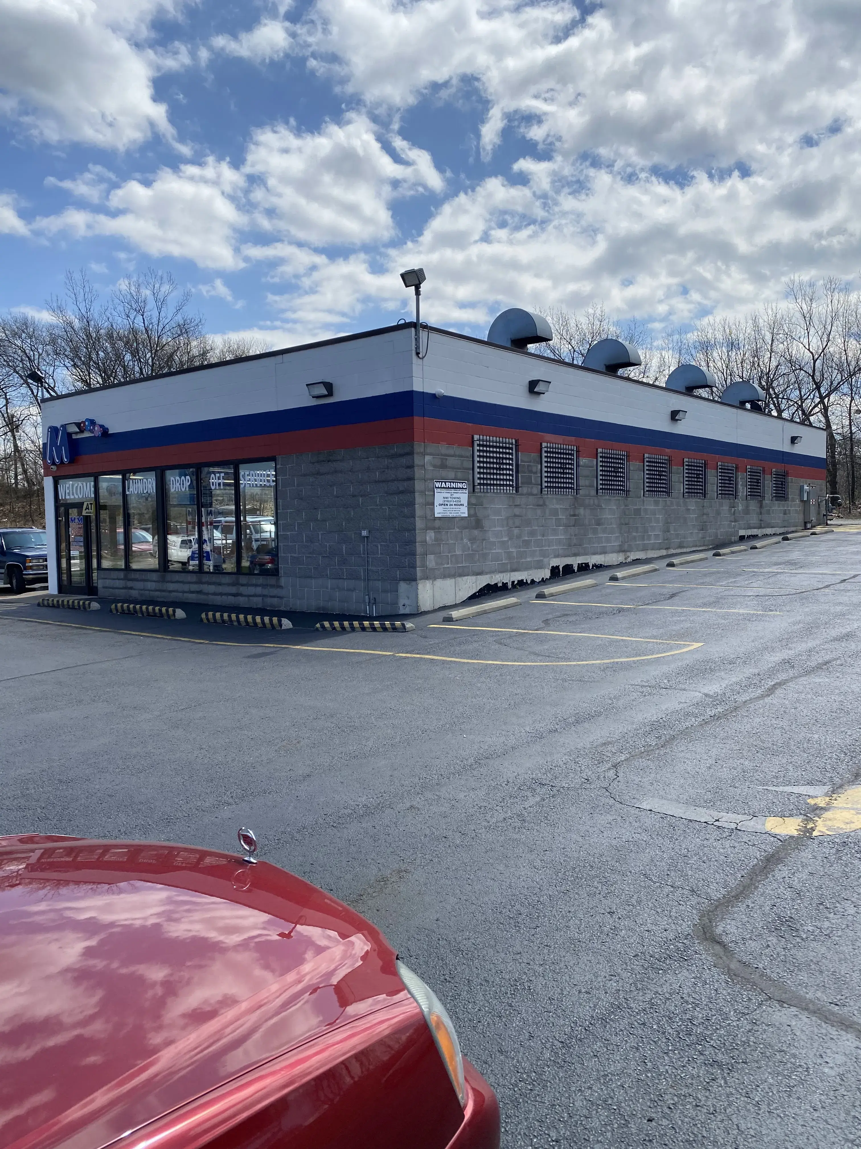 Premier Laundromat - Drop Off thumbnail 4