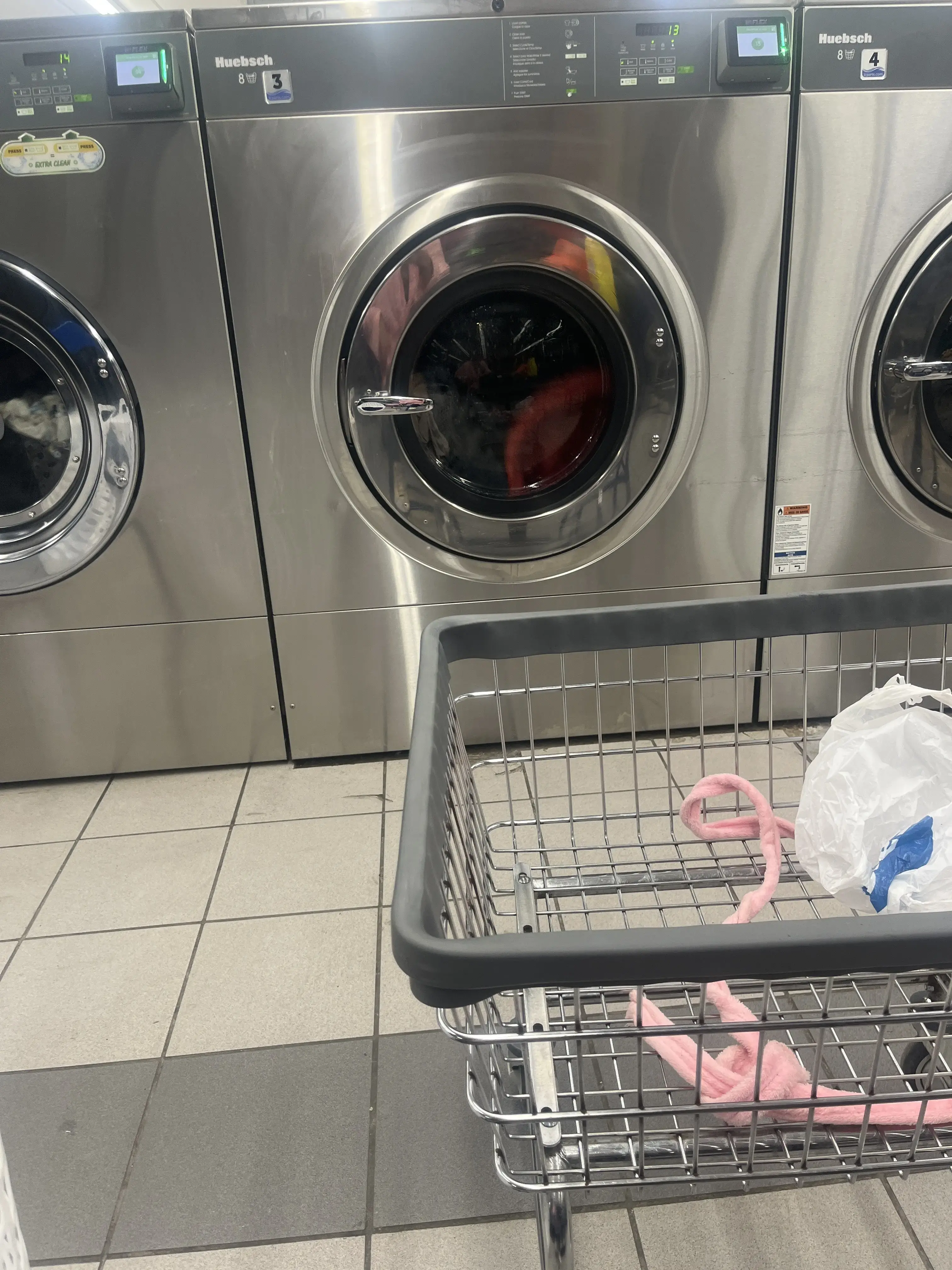 Premier Laundromat - Drop Off thumbnail 2