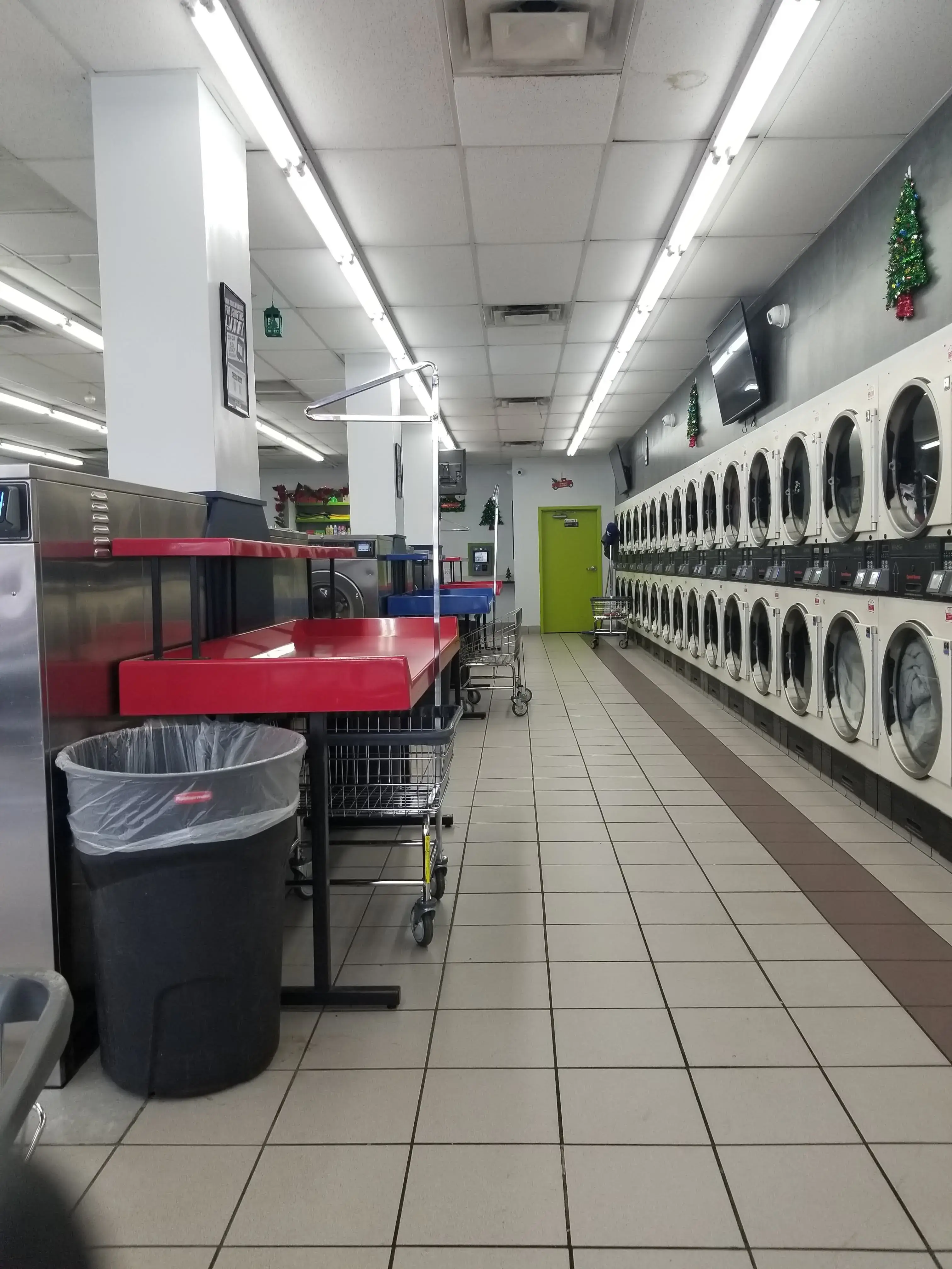Premier Laundromat - Drop Off - Image 18