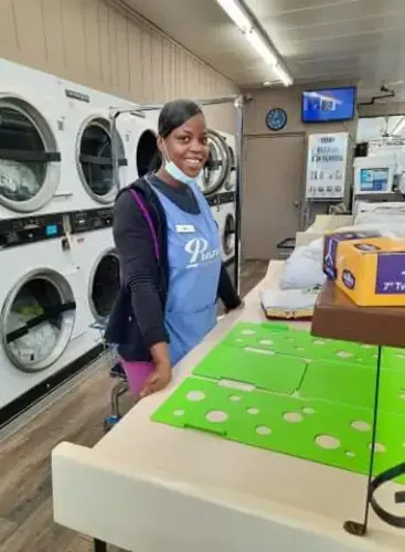 Premier Laundromat - Drop Off thumbnail 14