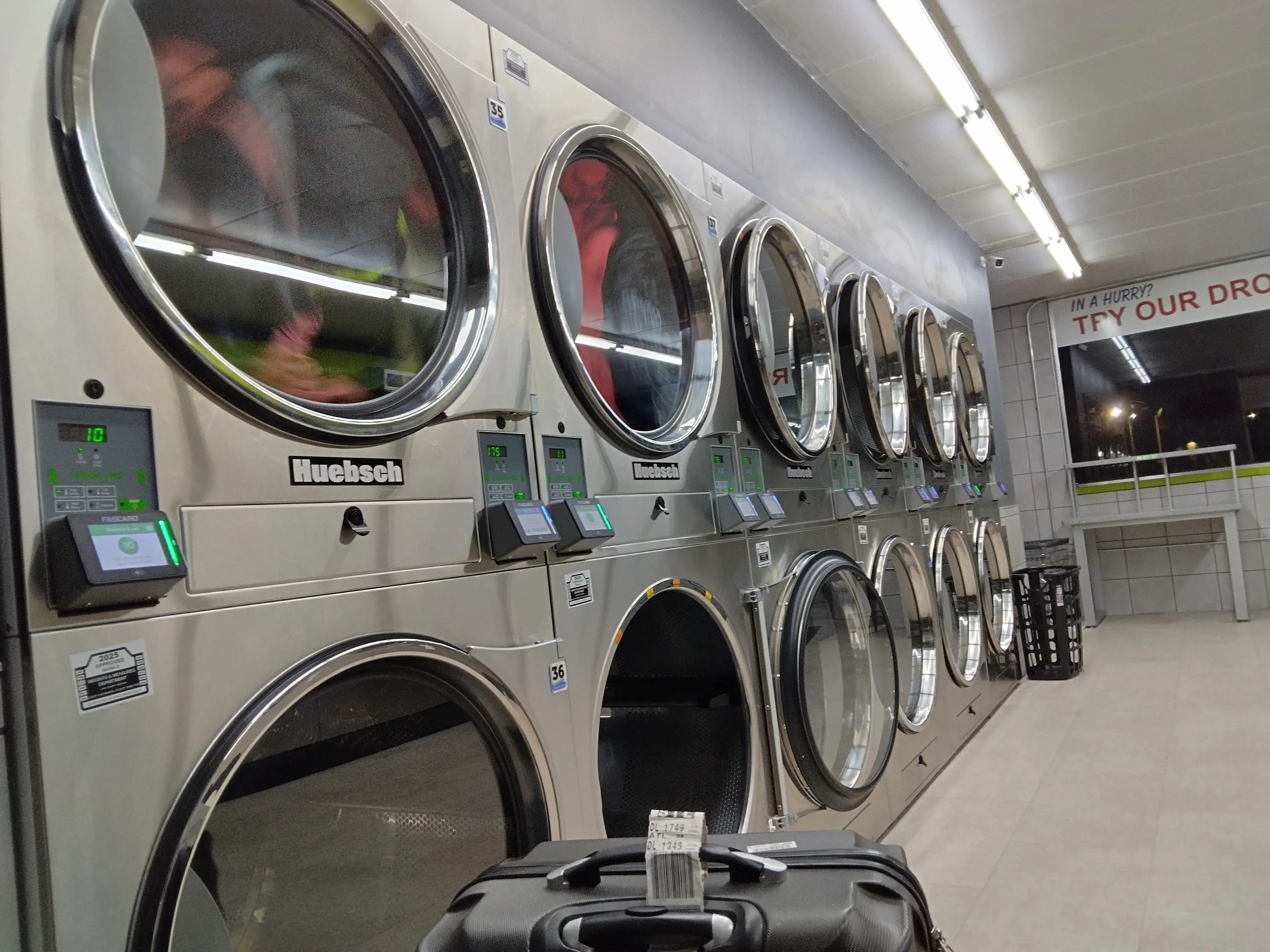 Premier Laundromat - Drop Off - Image 2
