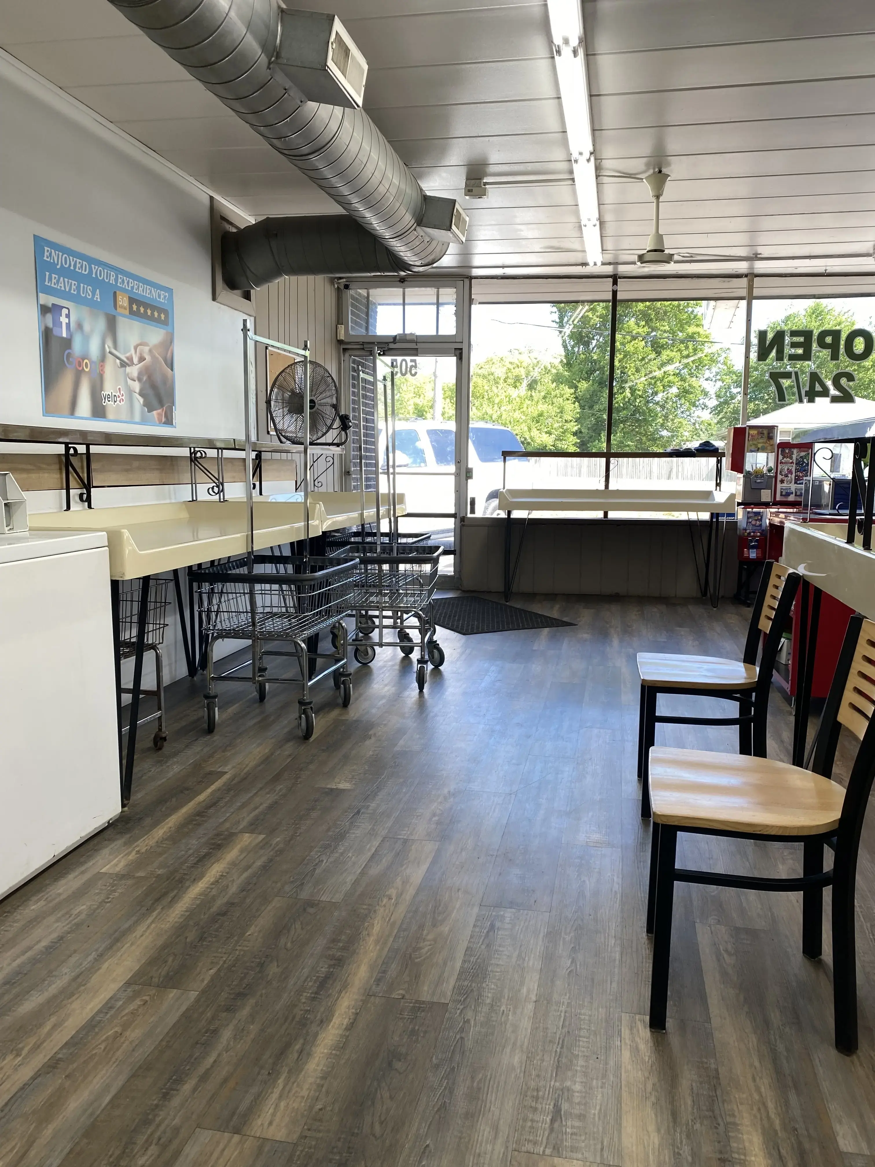 Premier Laundromat - Drop Off thumbnail 11