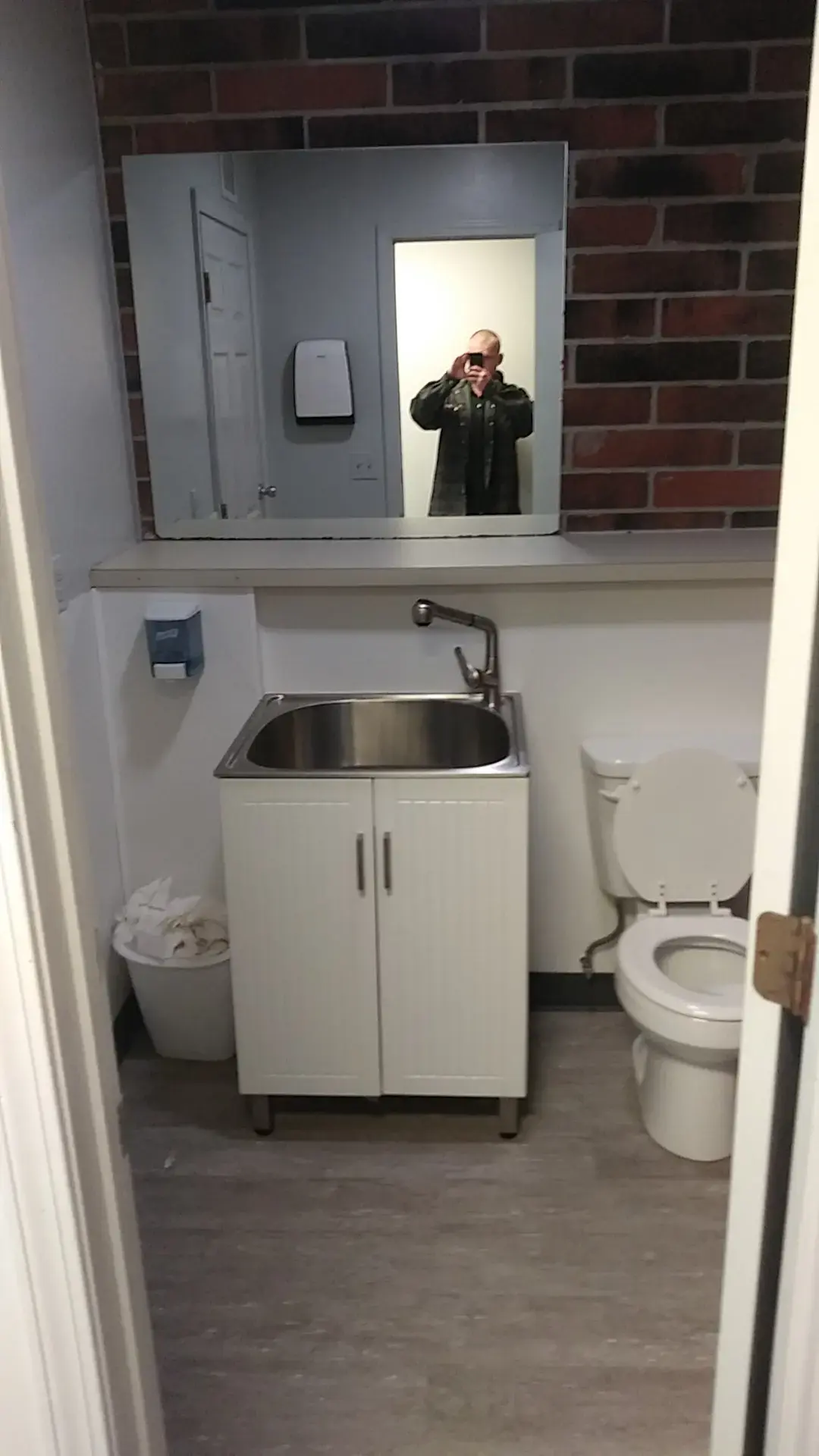 Premier Laundry, Inc. thumbnail 12