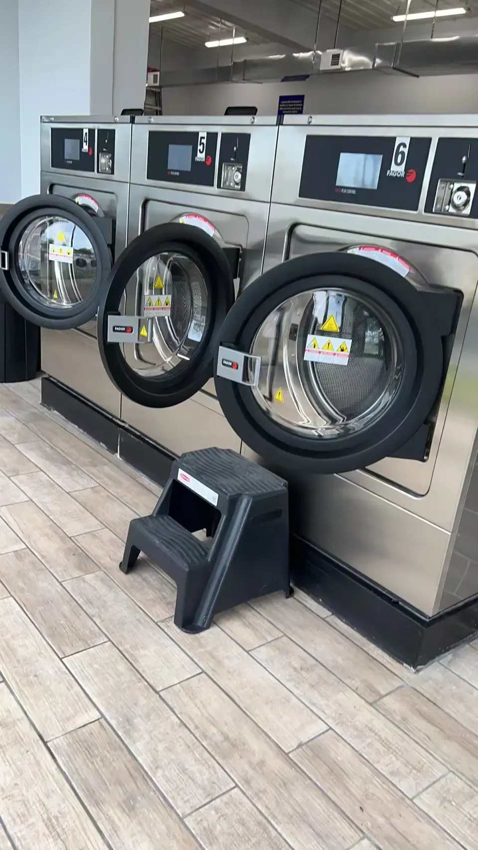 Premier Laundry - Image 9