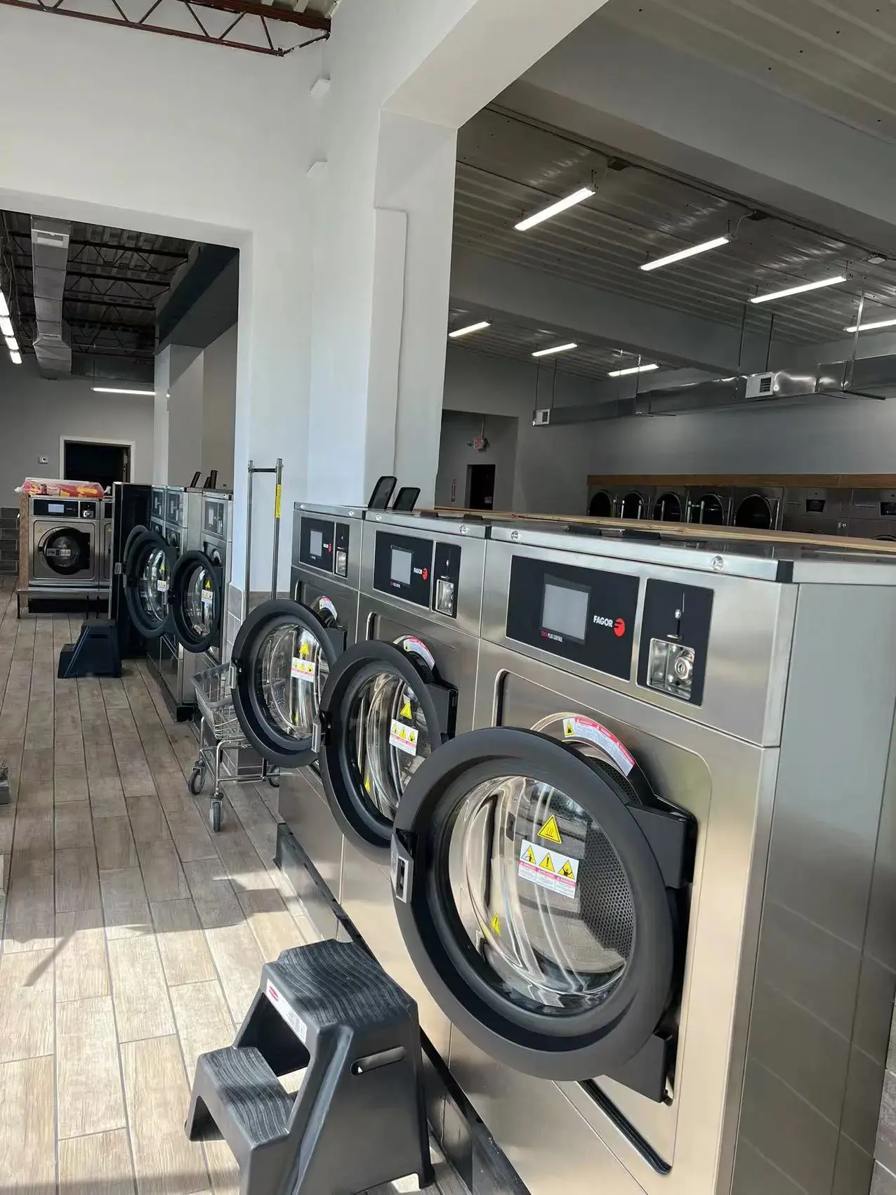 Premier Laundry thumbnail 20