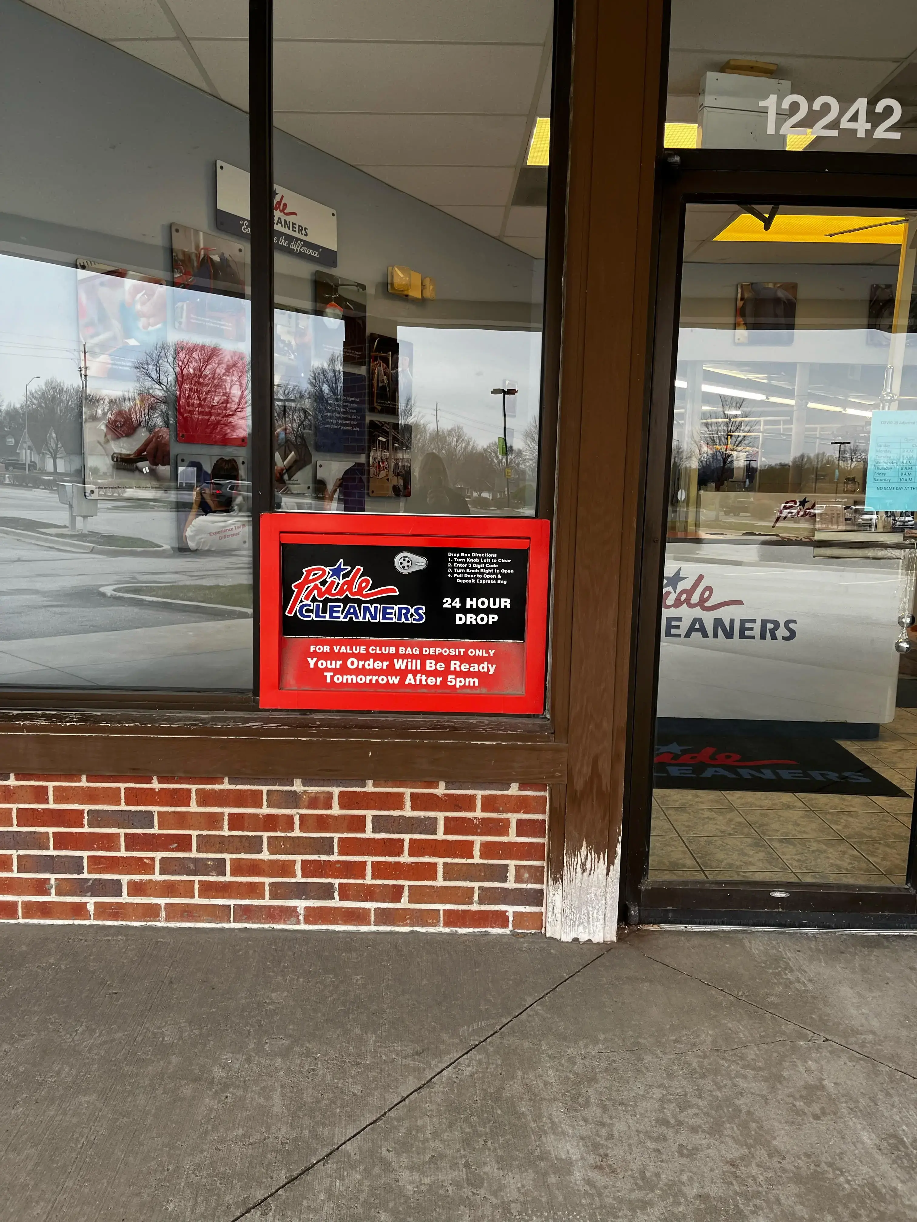 Pride Cleaners - Leawood Plaza thumbnail 2