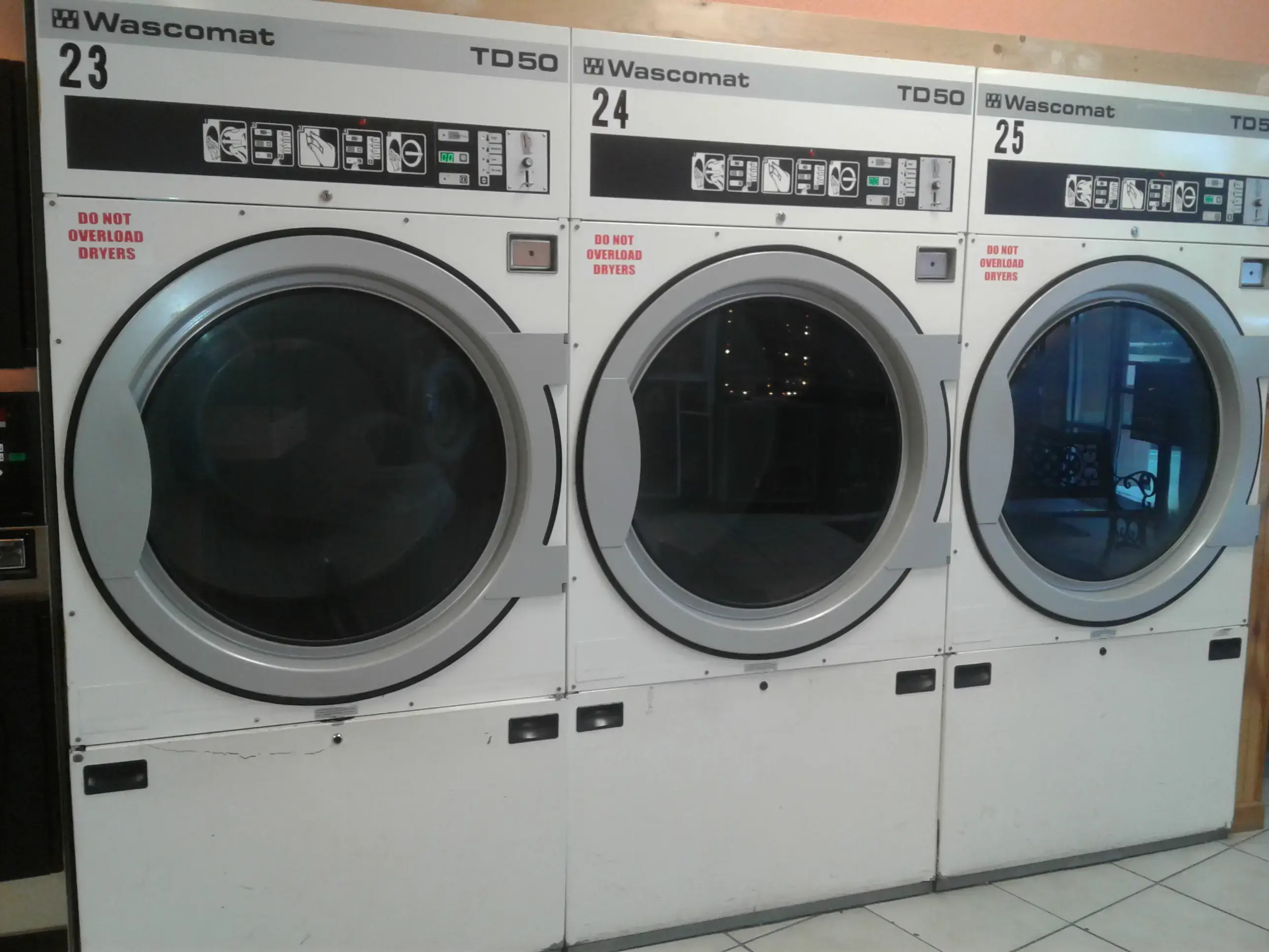 Prima Vista Coin Laundry - Image 12