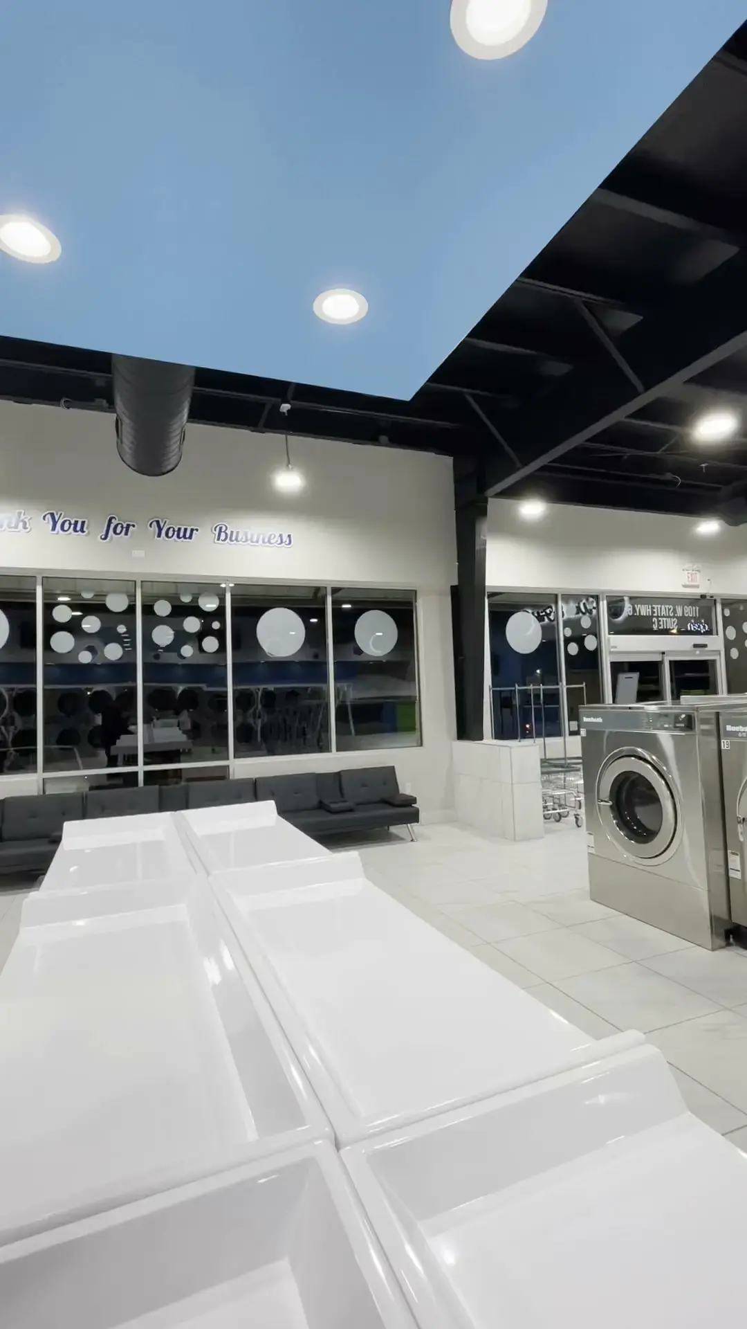 Prime Washateria - Image 2