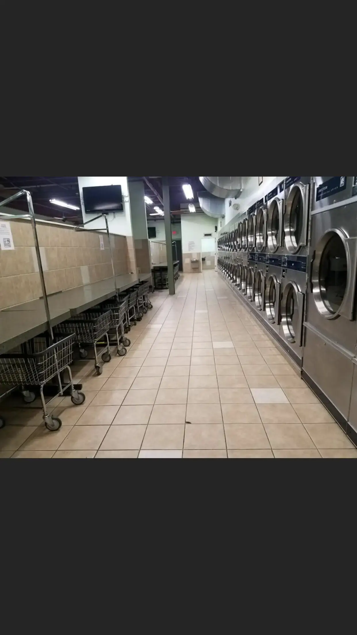 Pristine Laundromat thumbnail 9