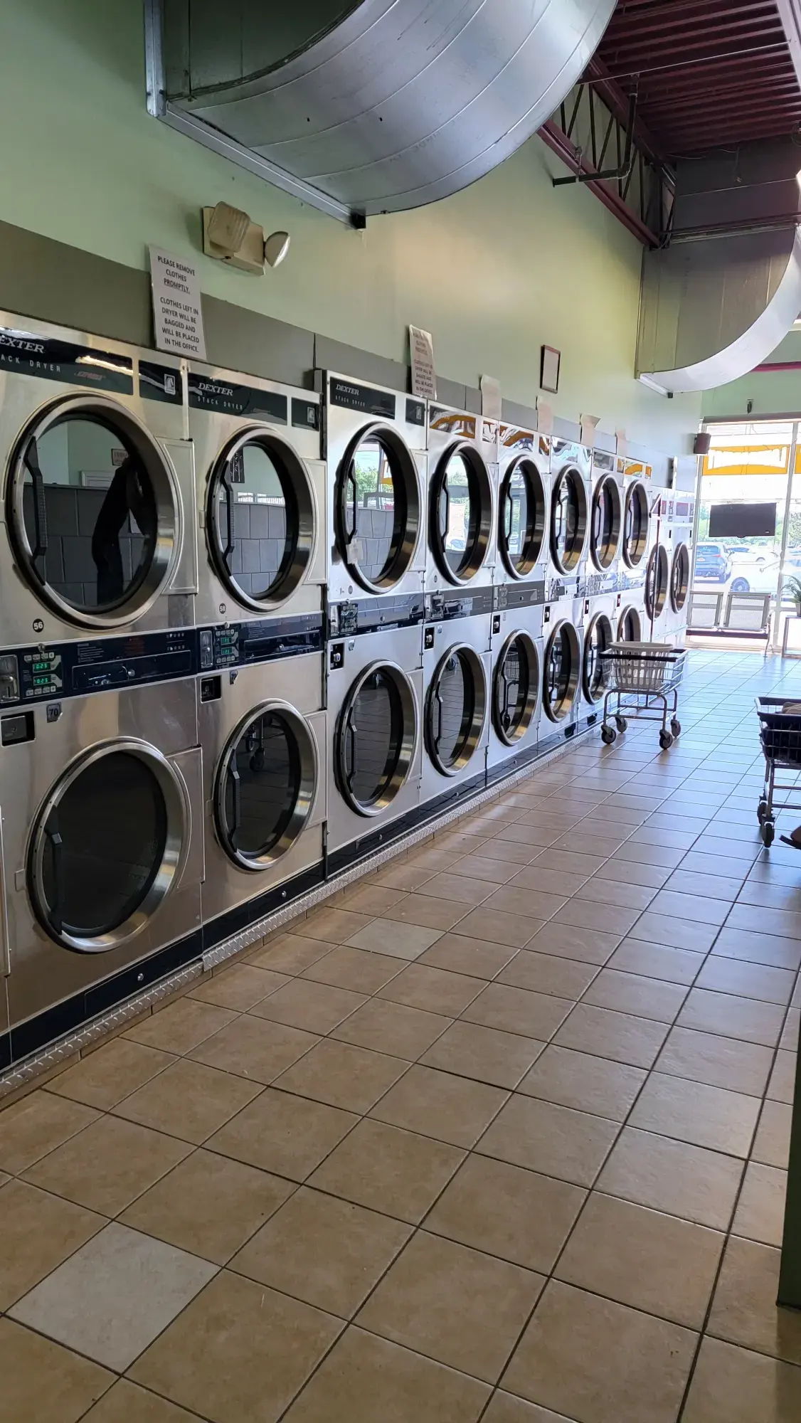 Pristine Laundromat thumbnail 11