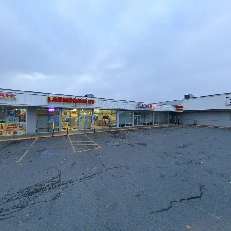 Pristine Laundromat - Image 17