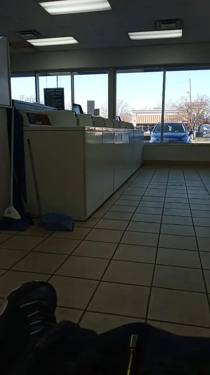 Pro Clean Dry Cleaning & Coin Laundry - Image 8