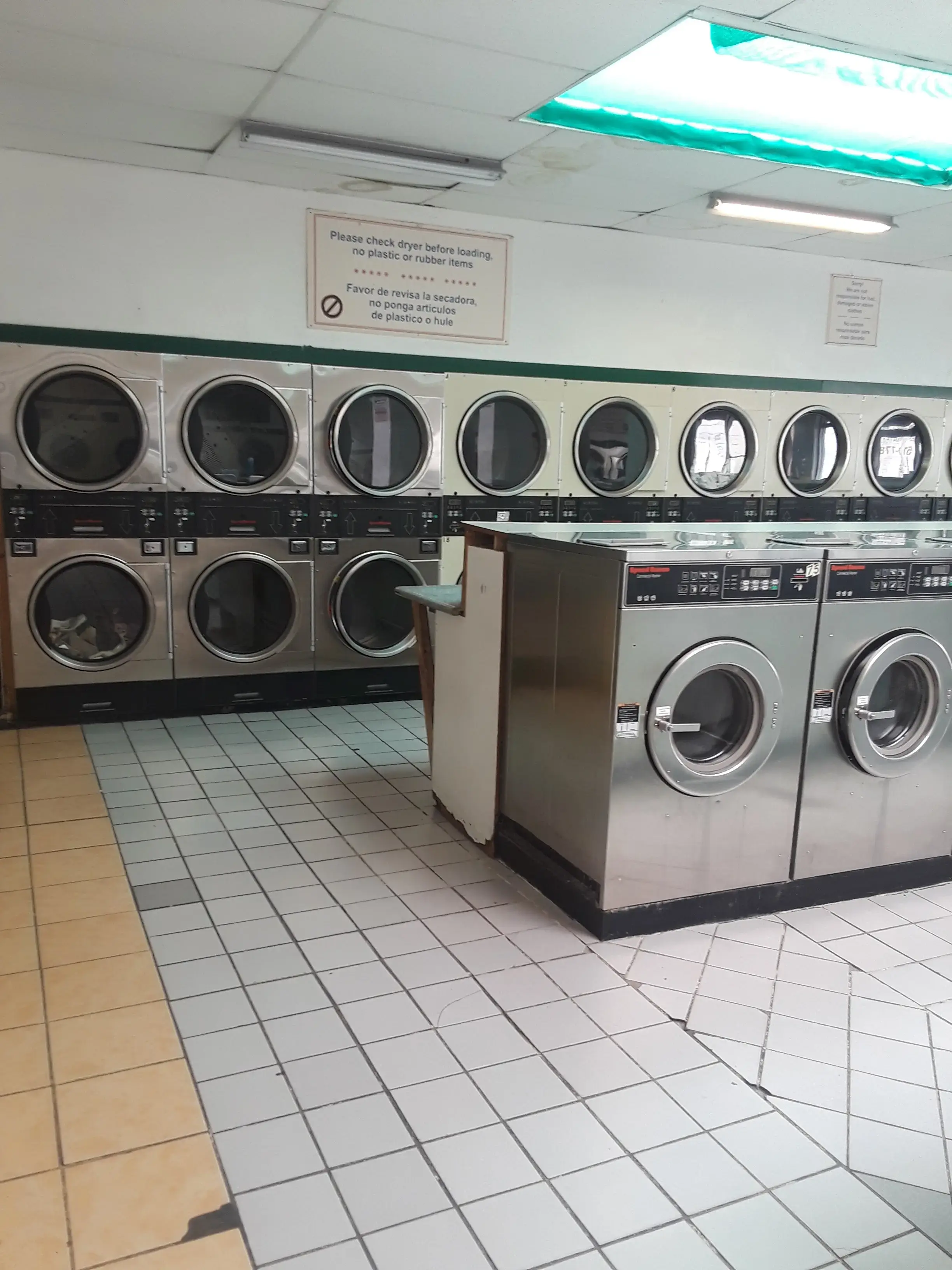 Pro Coin Laundry - Image 12