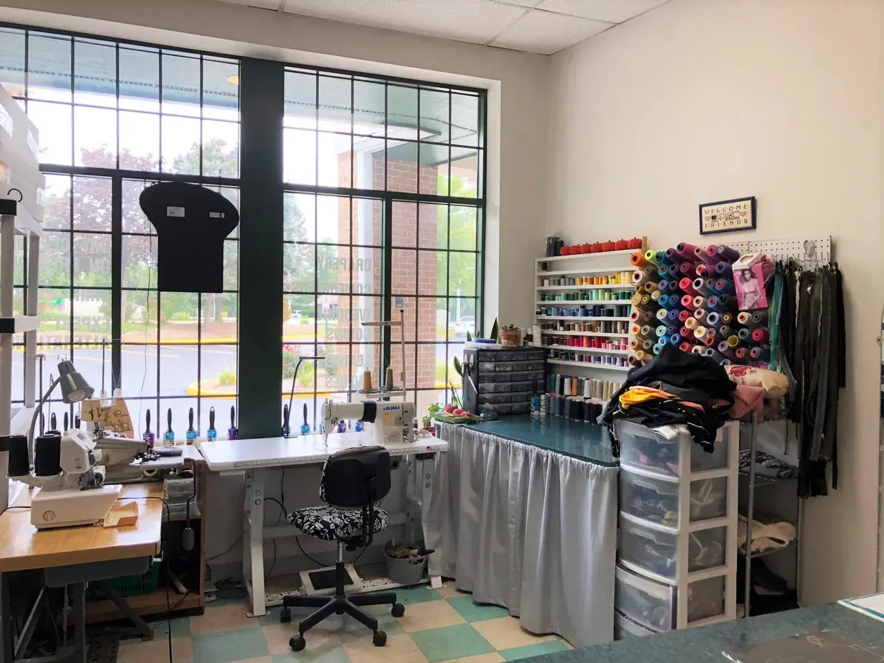 Professional Dry Cleaners - Image 4