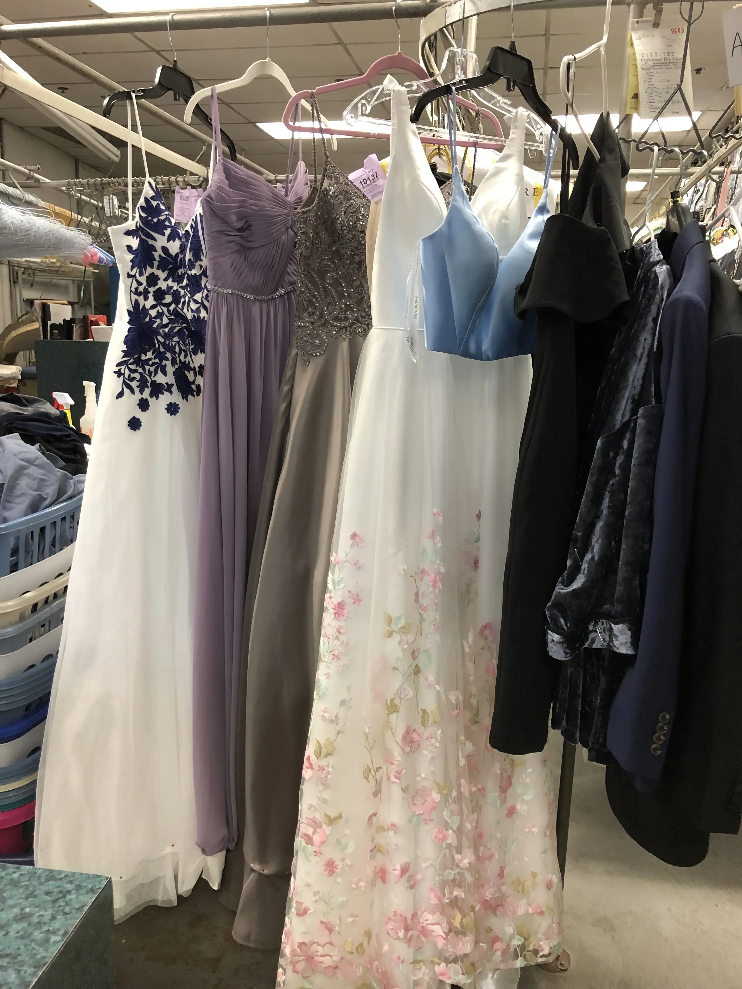 Professional Dry Cleaners - Image 16