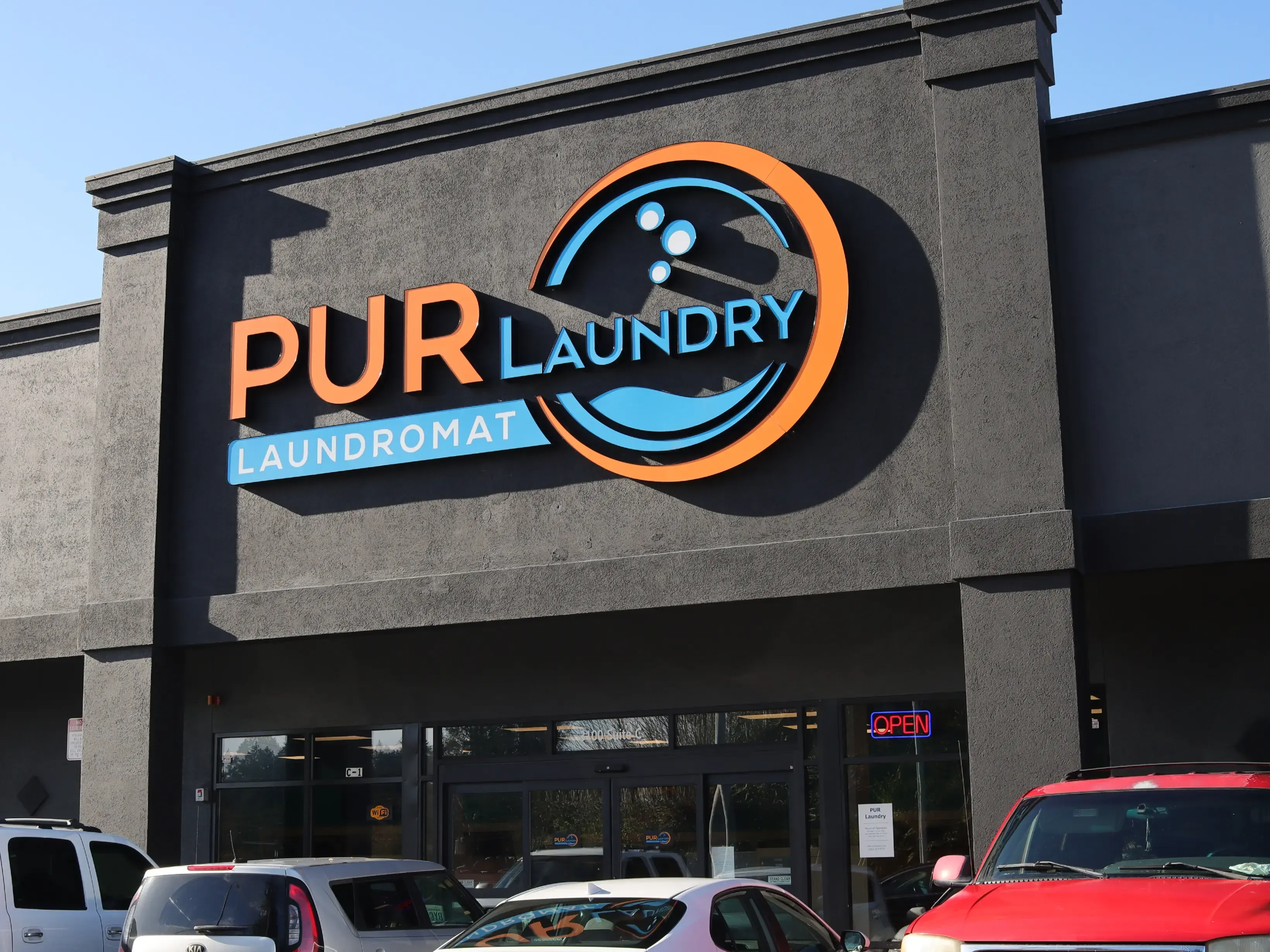 PUR Laundry Laundromat thumbnail 3