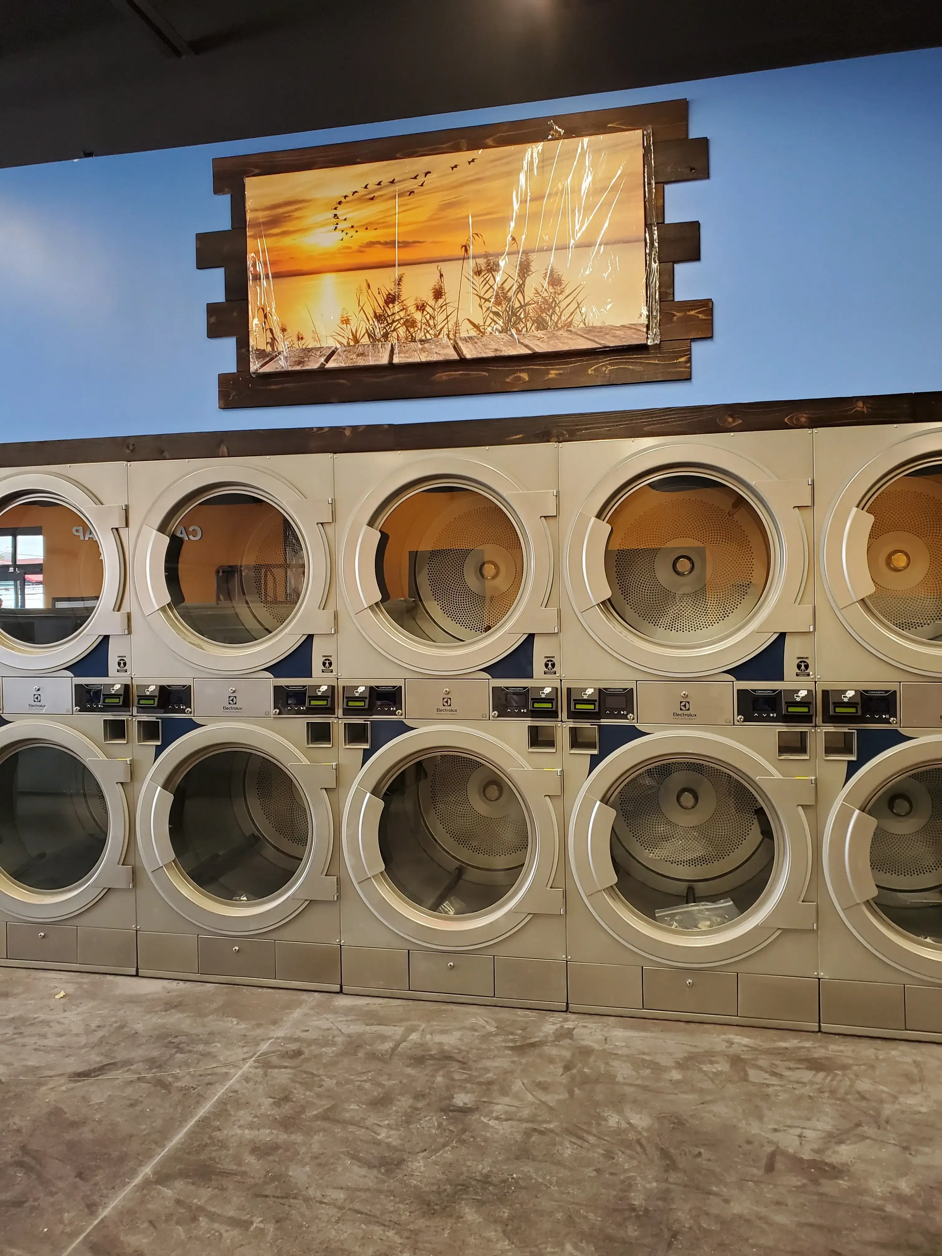 PUR Laundry Laundromat thumbnail 6