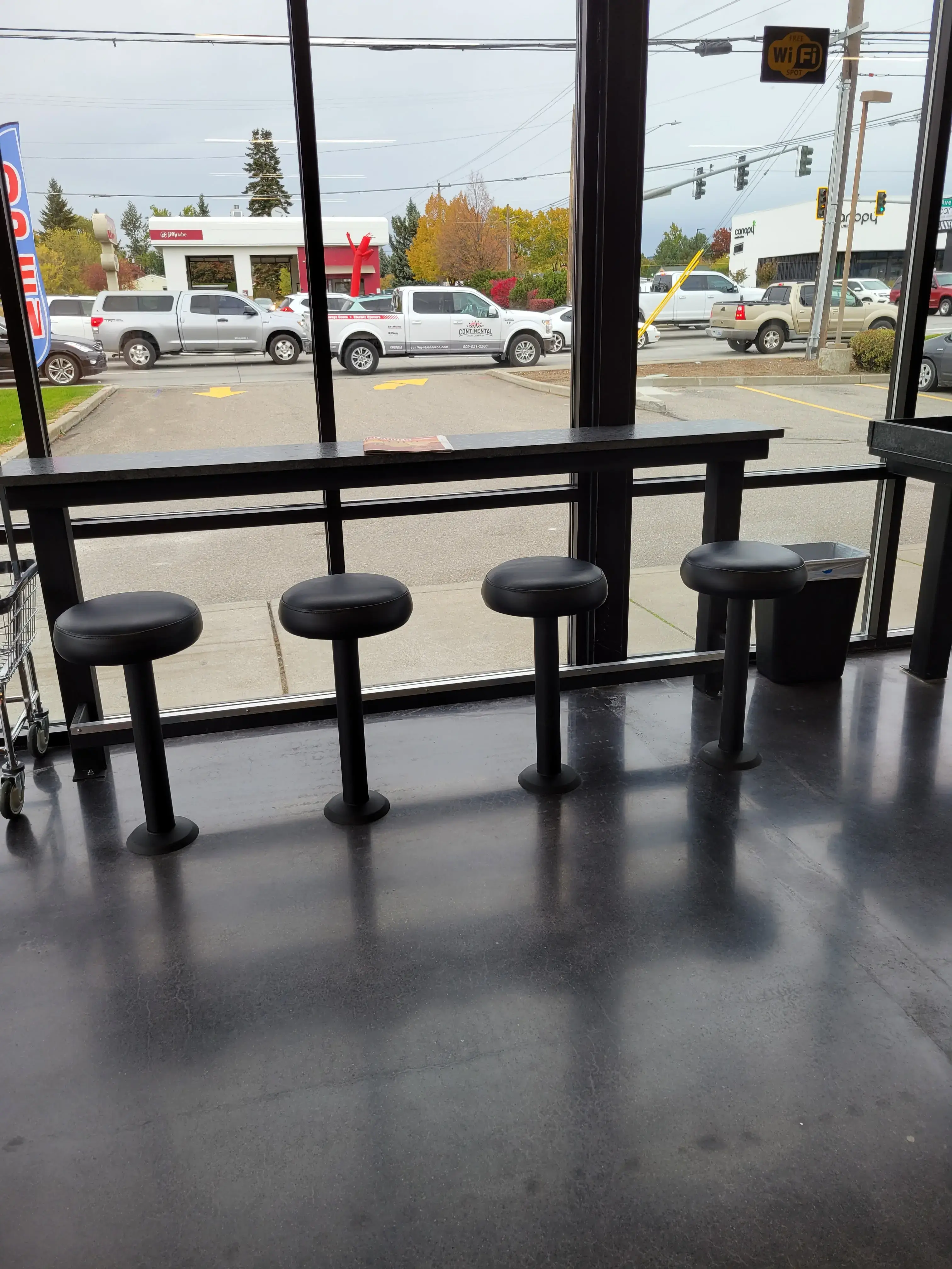 PUR Laundry Laundromat thumbnail 4