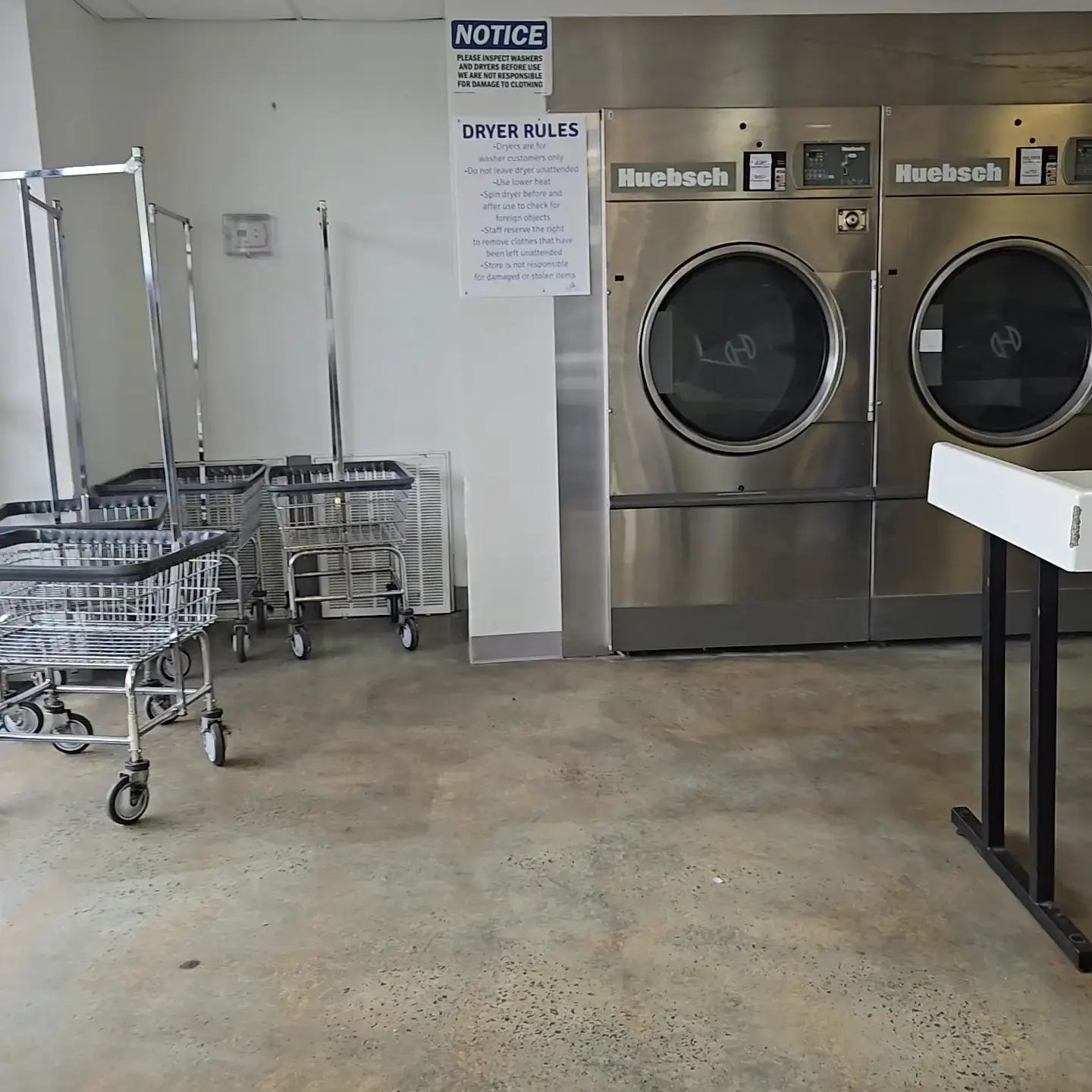 Pura Vida Laundry Services thumbnail 2