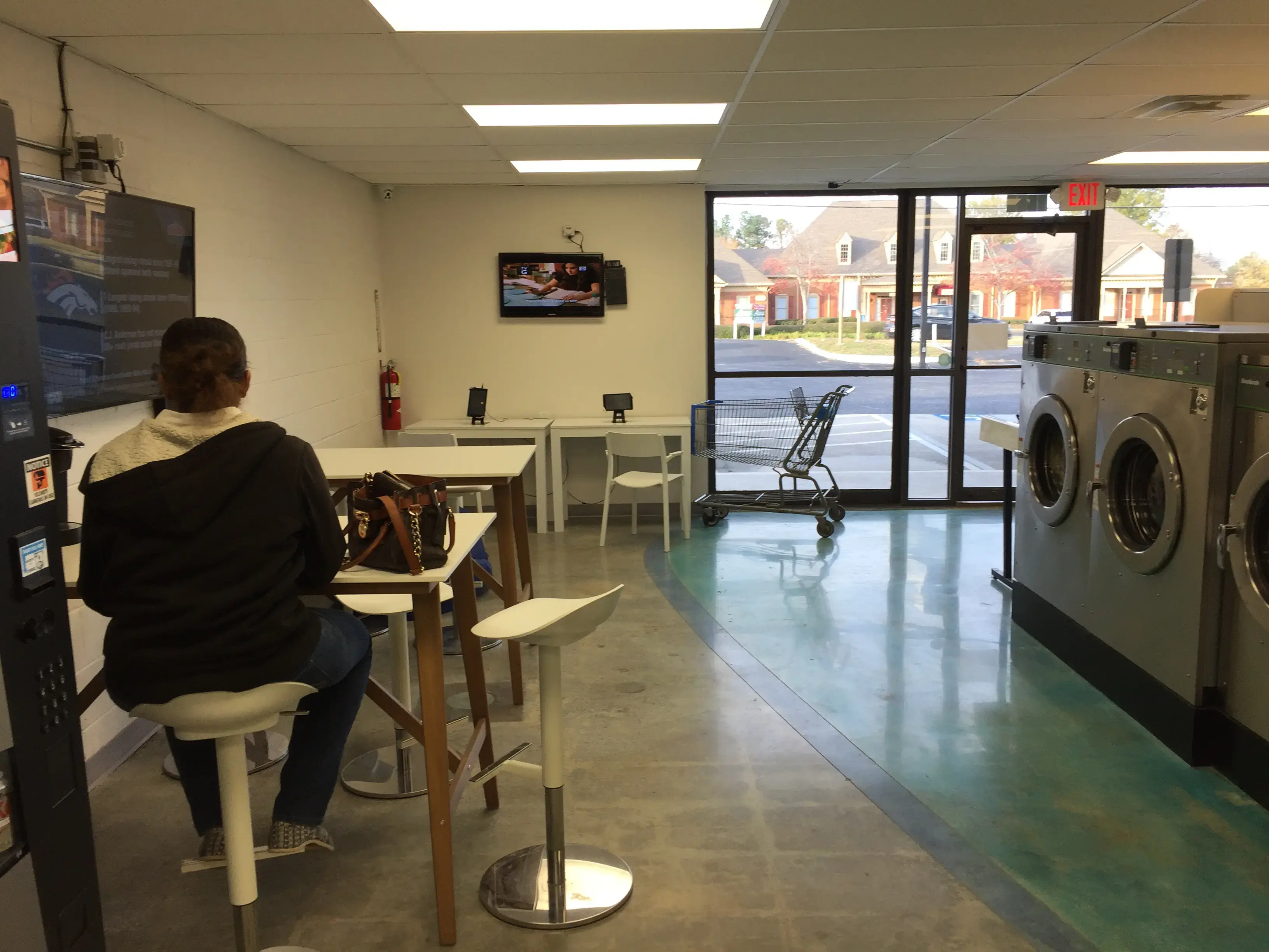 Pura Vida Laundry Services thumbnail 13