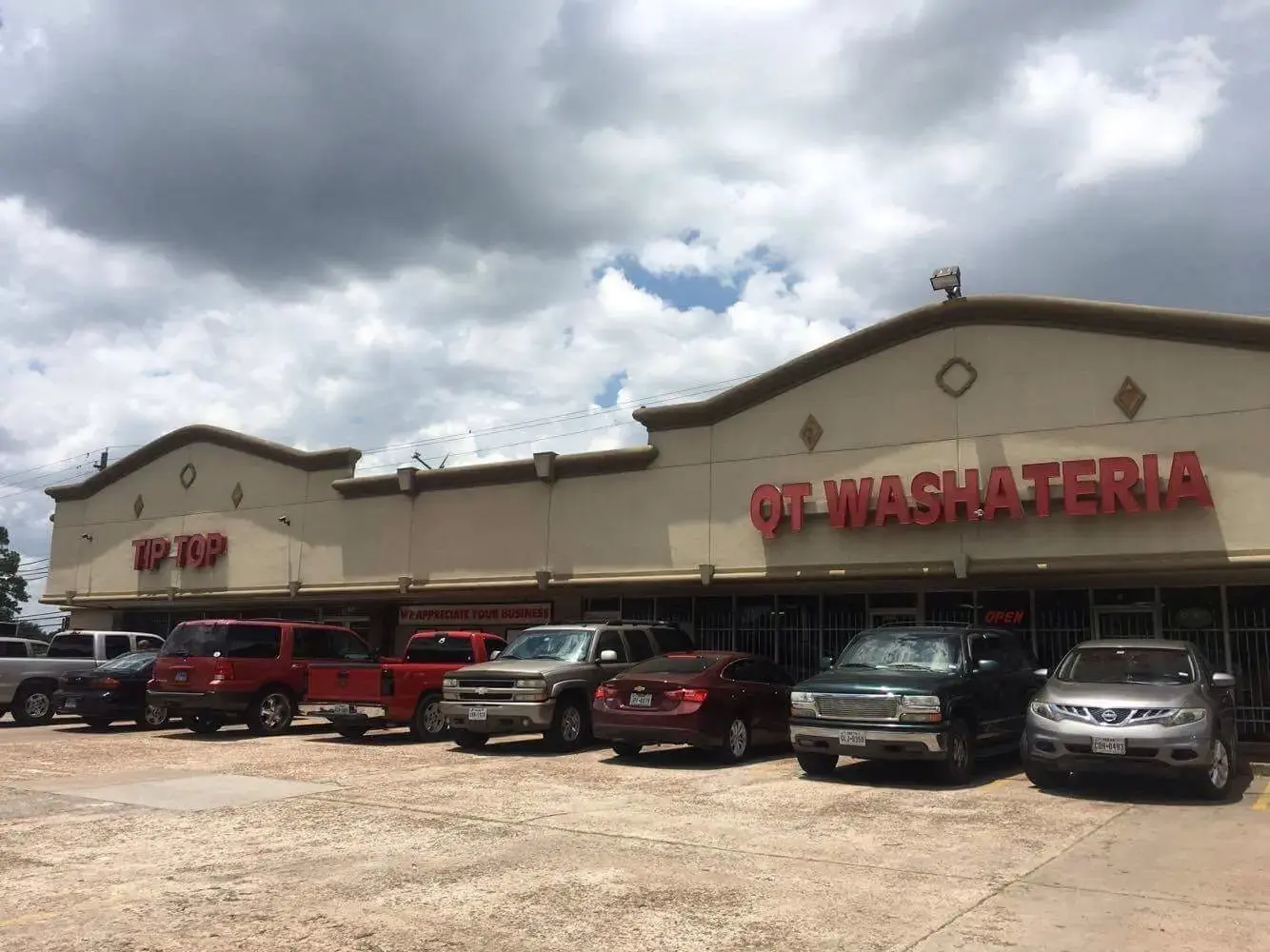 Q T Washateria location
