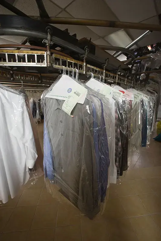 QQ Alterations & Dry Cleaner - Image 8