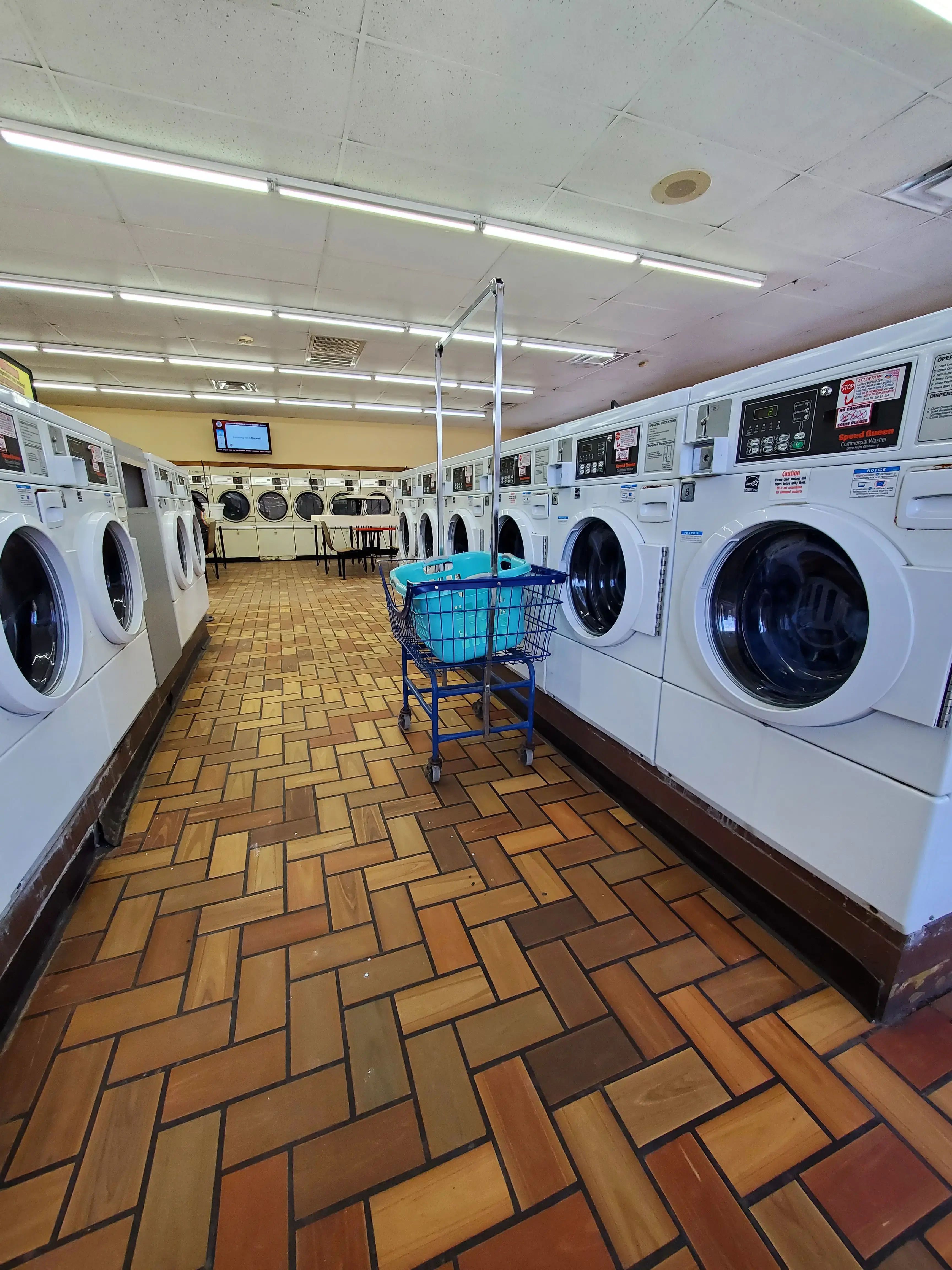 Quality Dairy Laundromat thumbnail 7