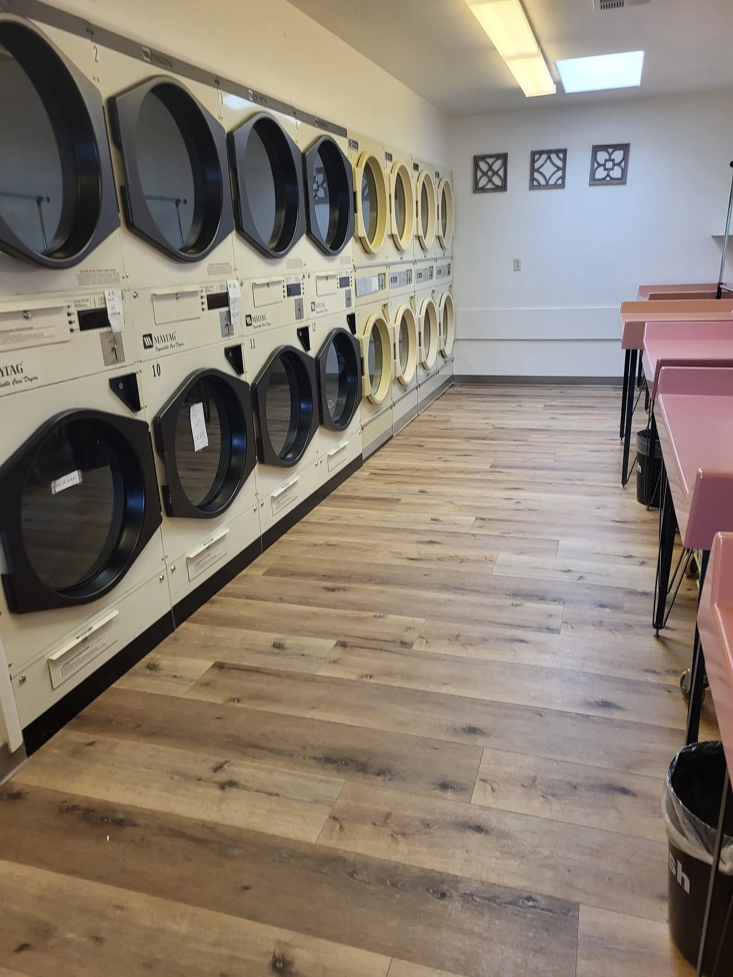 Quality Wash Laundry Service thumbnail 5