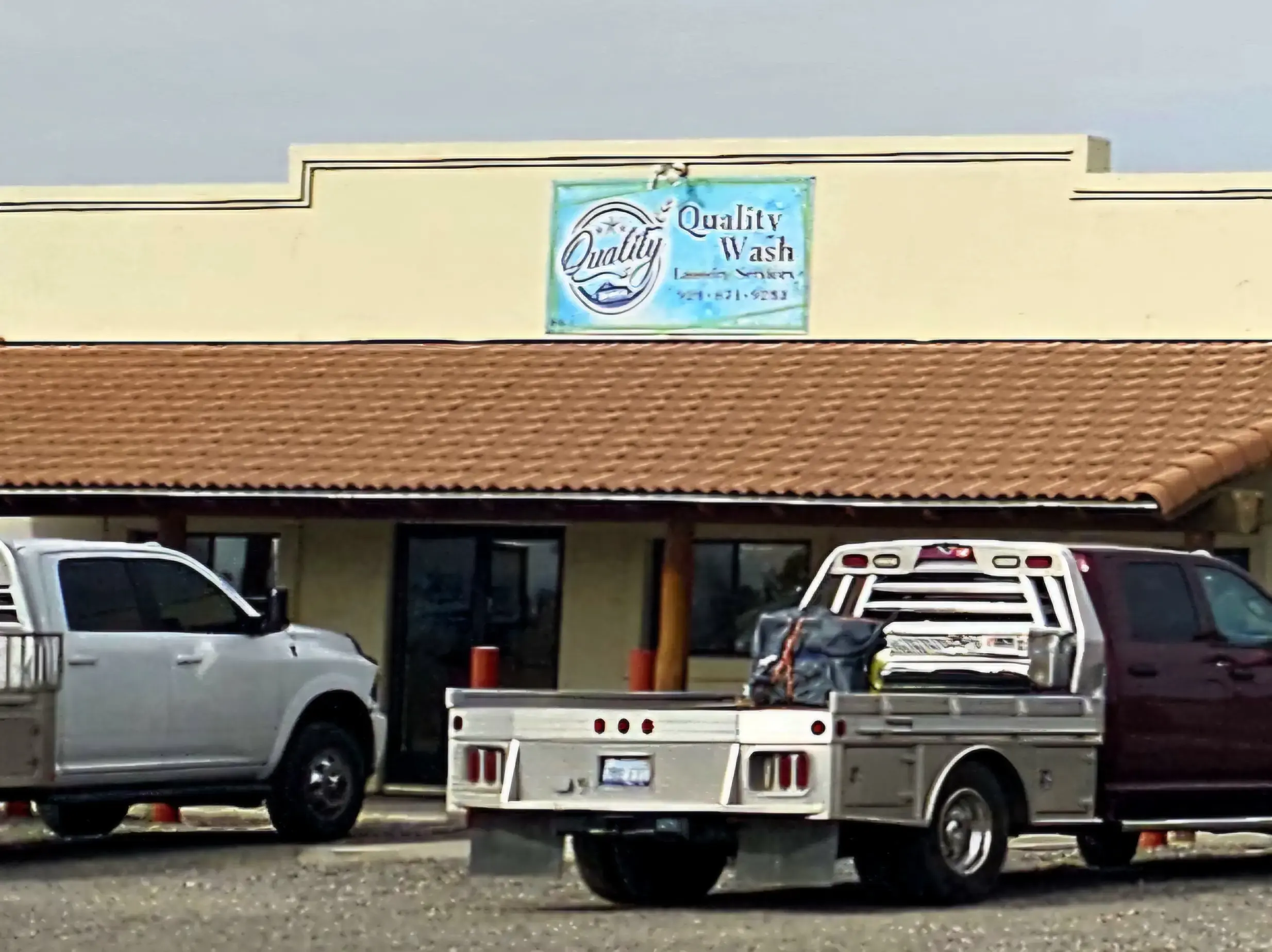 Quality Wash Laundry Service thumbnail 3