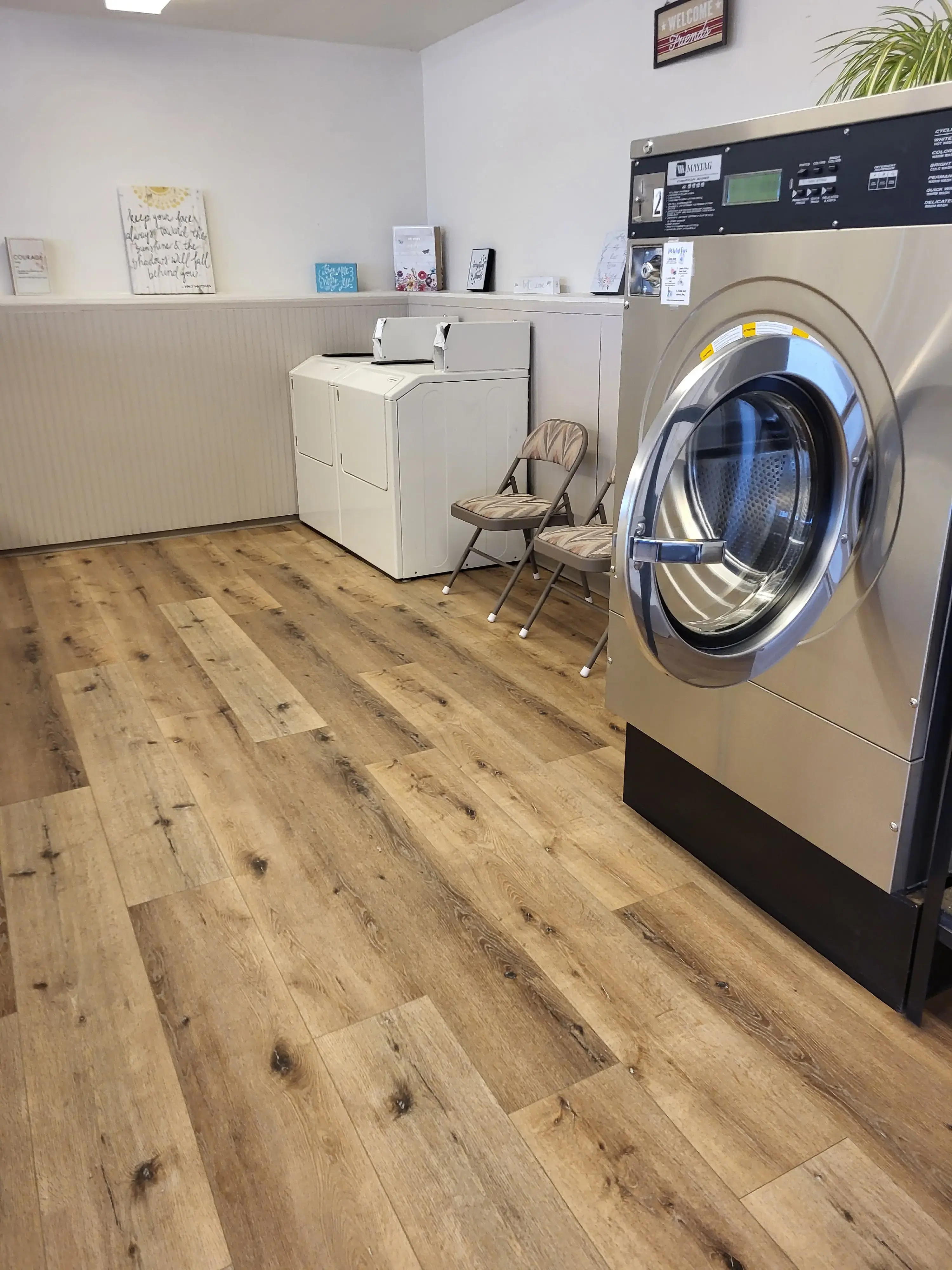 Quality Wash Laundry Service thumbnail 6