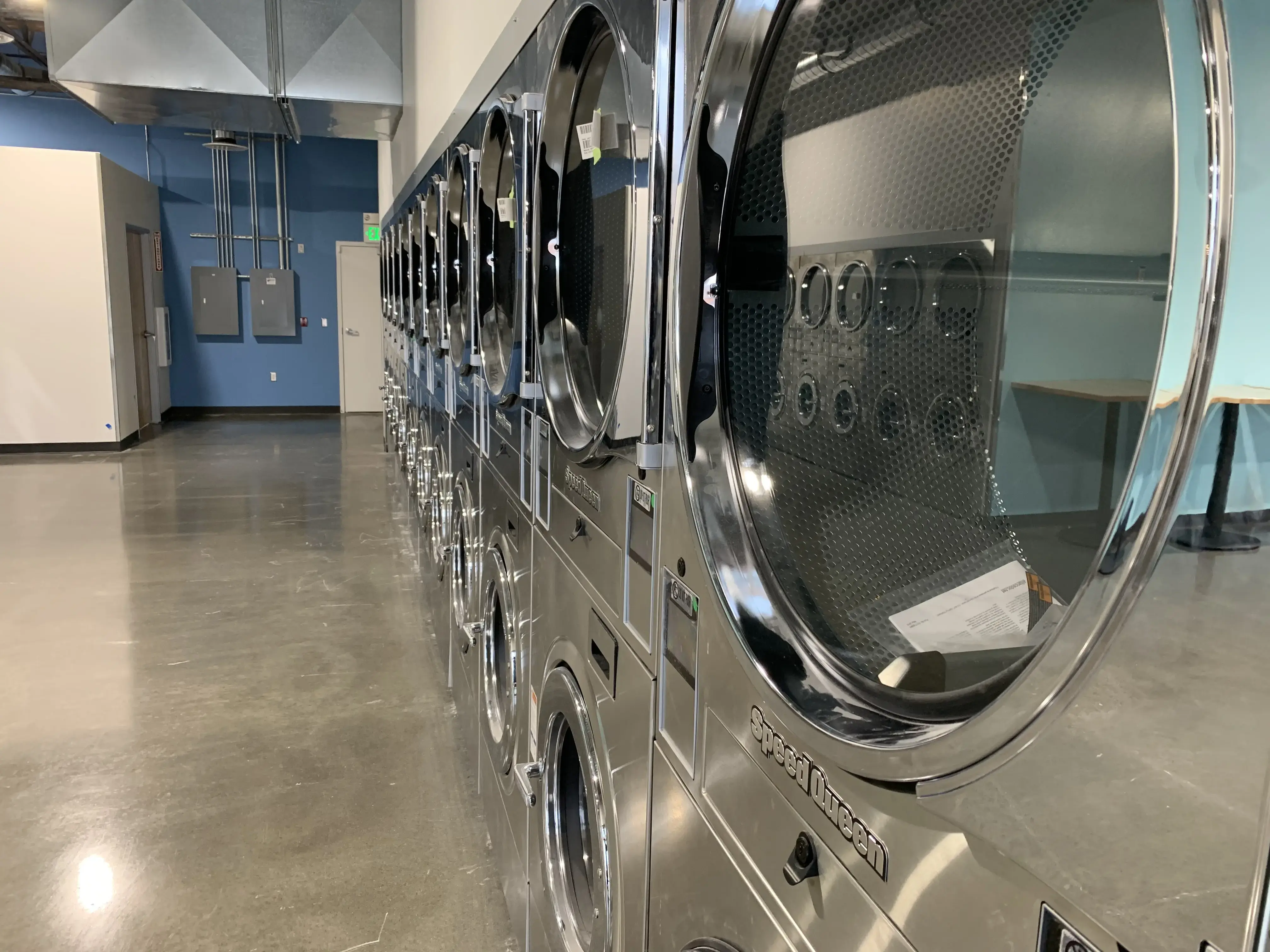 Quantum Laundry Lounge thumbnail 9