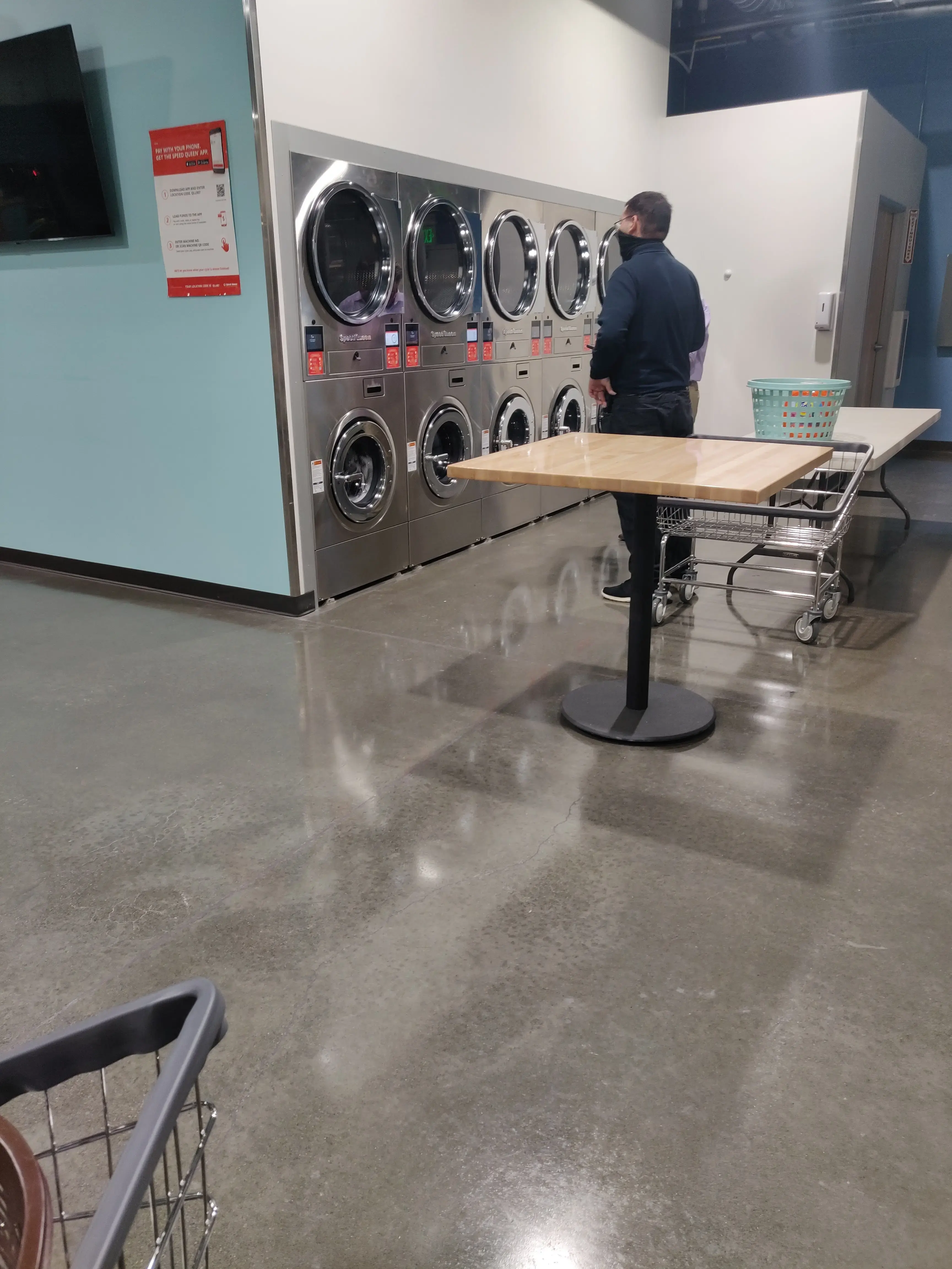 Quantum Laundry Lounge - Image 16