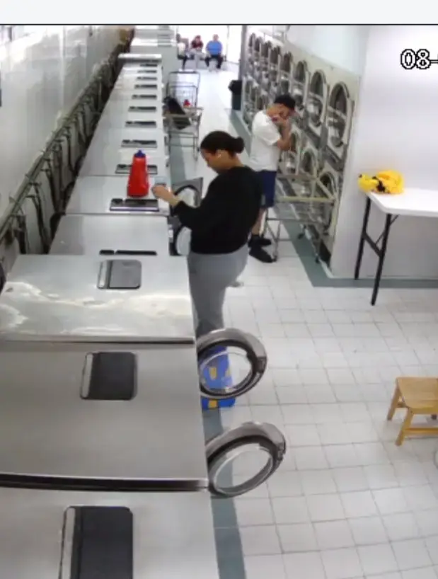 Queen Anne Laundromat thumbnail 10