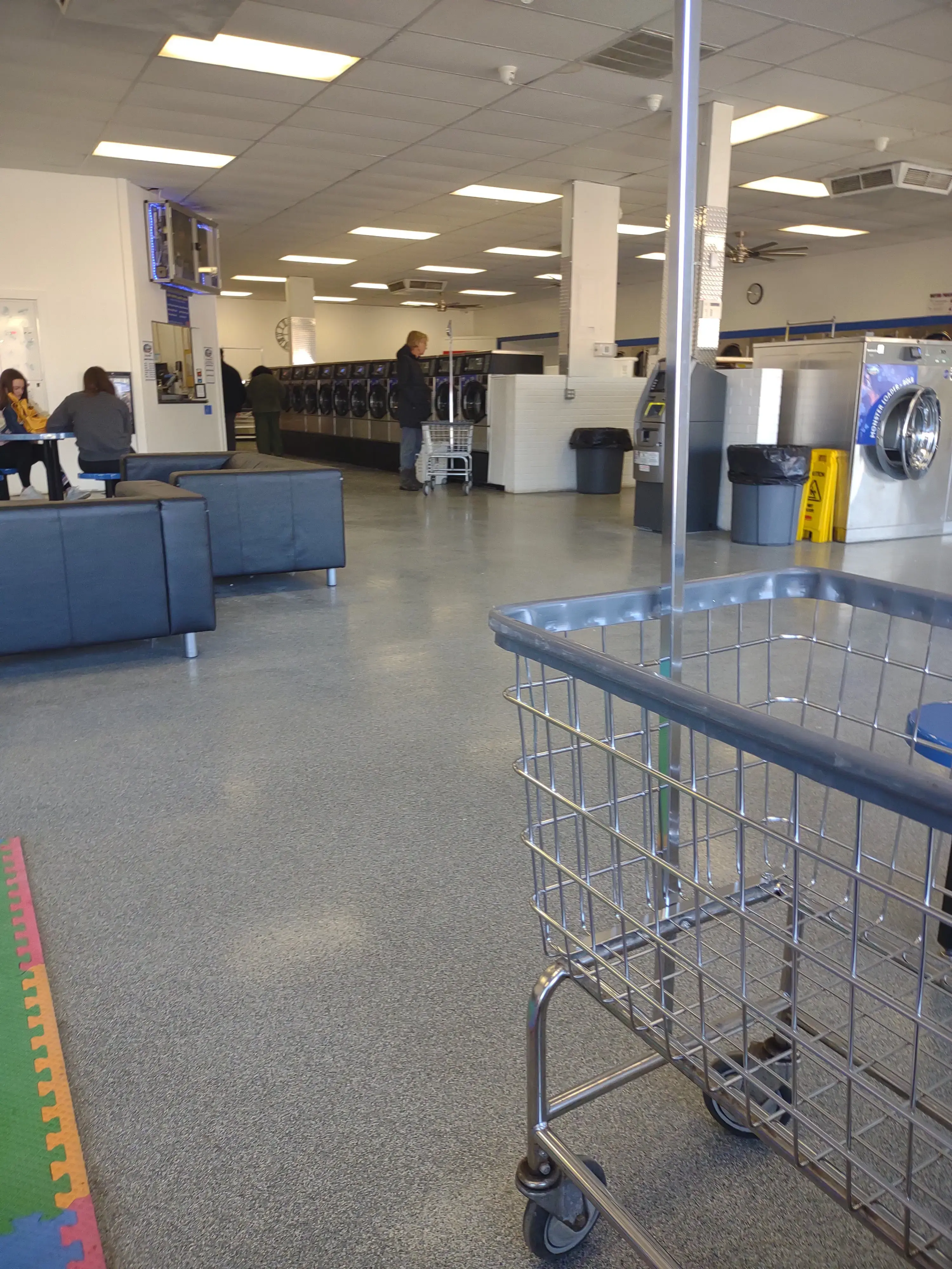 Queen City Laundry thumbnail 11