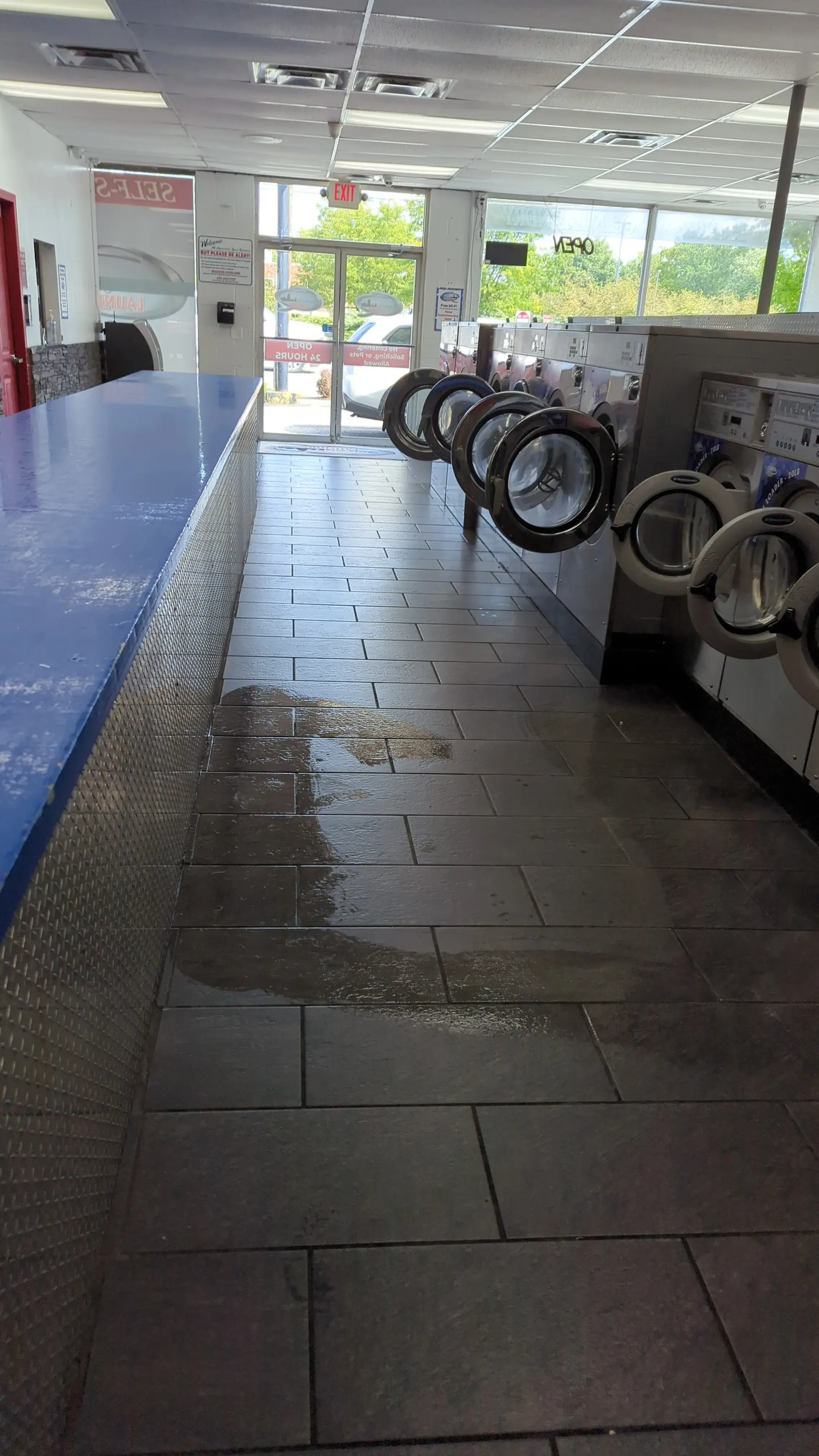 Queen City Laundry - Image 10