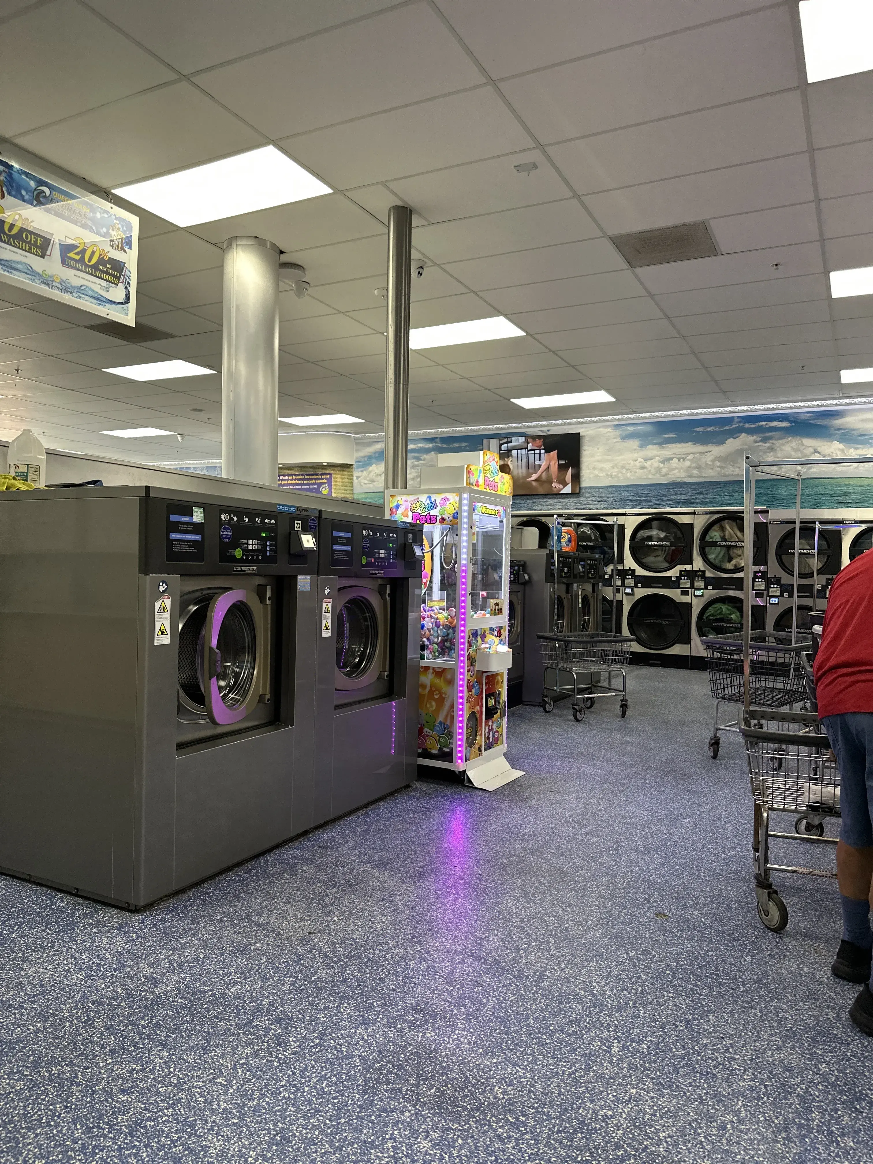 Queen Wash Laundry - Laundromat Oxnard. Drop Off. Fluff & Fold - Image 5
