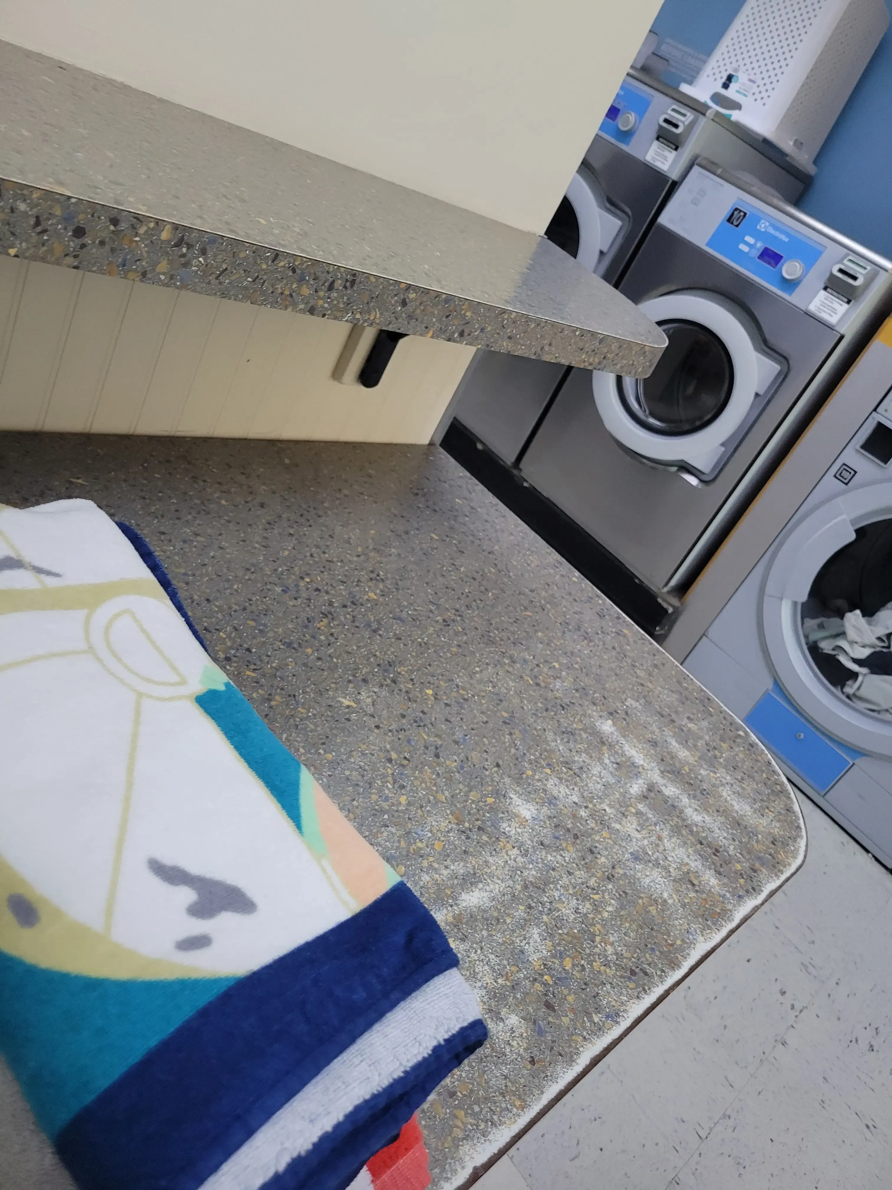 Quick and Clean Laundromat thumbnail 9