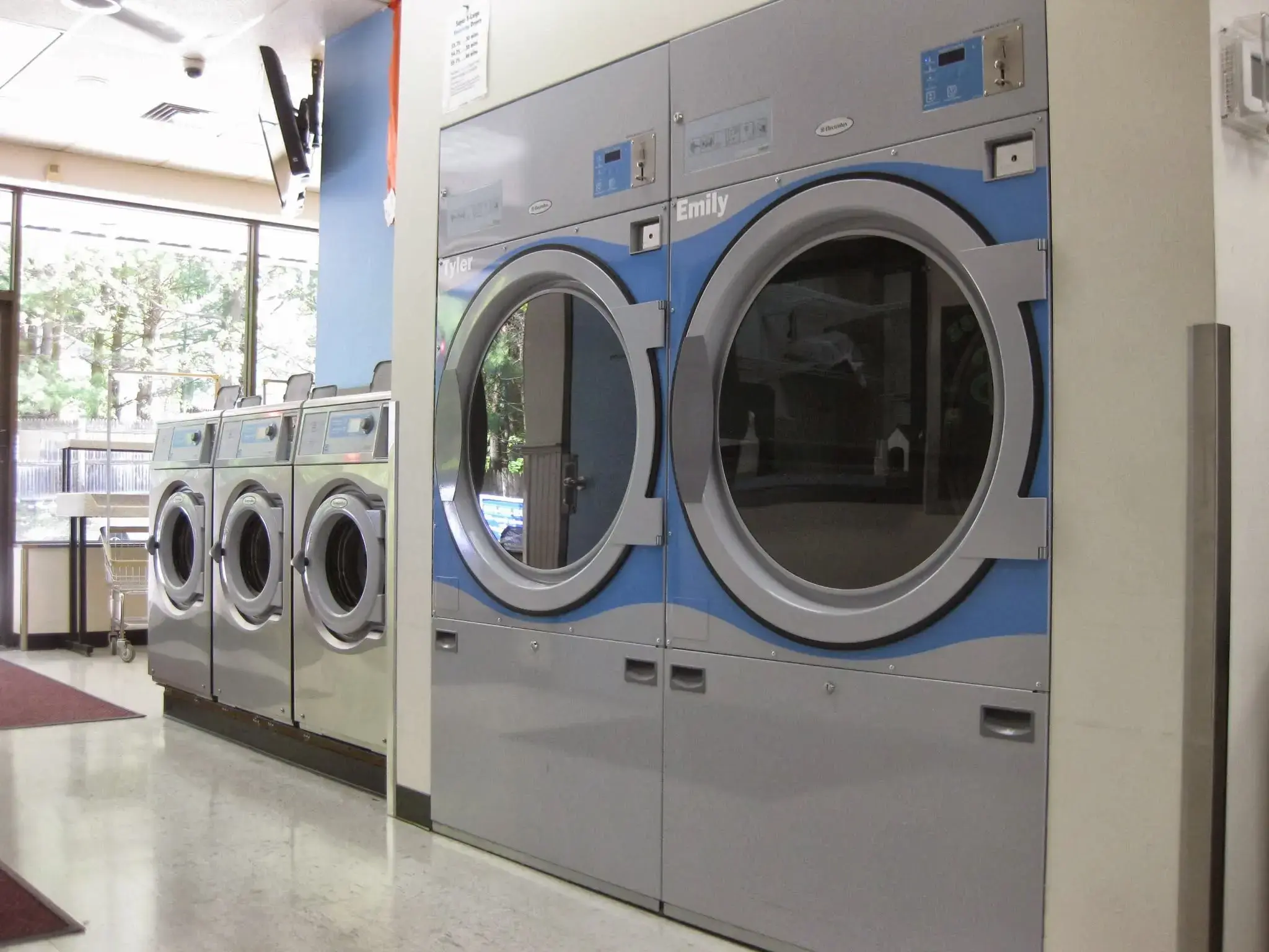 Quick and Clean Laundromat - Image 17
