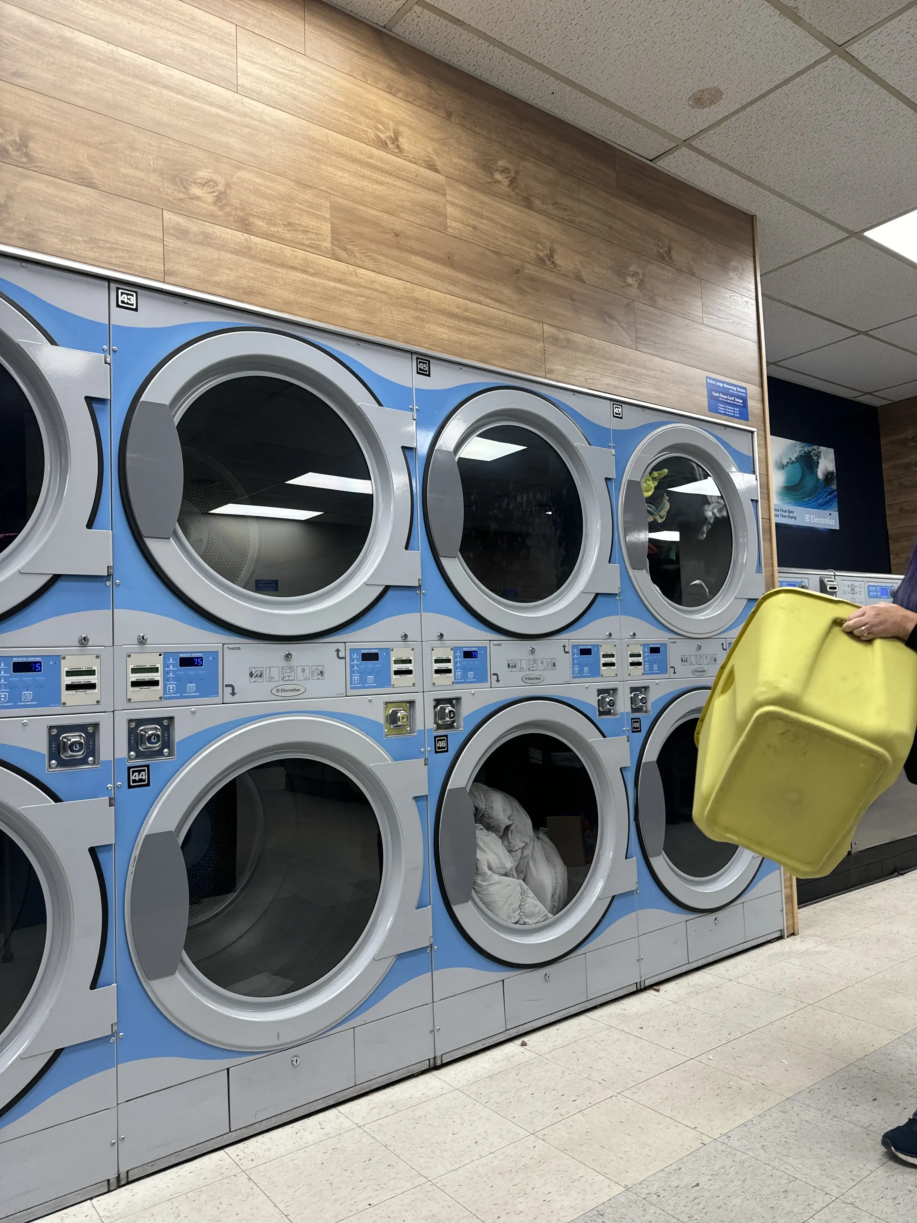 Quick and Clean Laundromat - Image 8