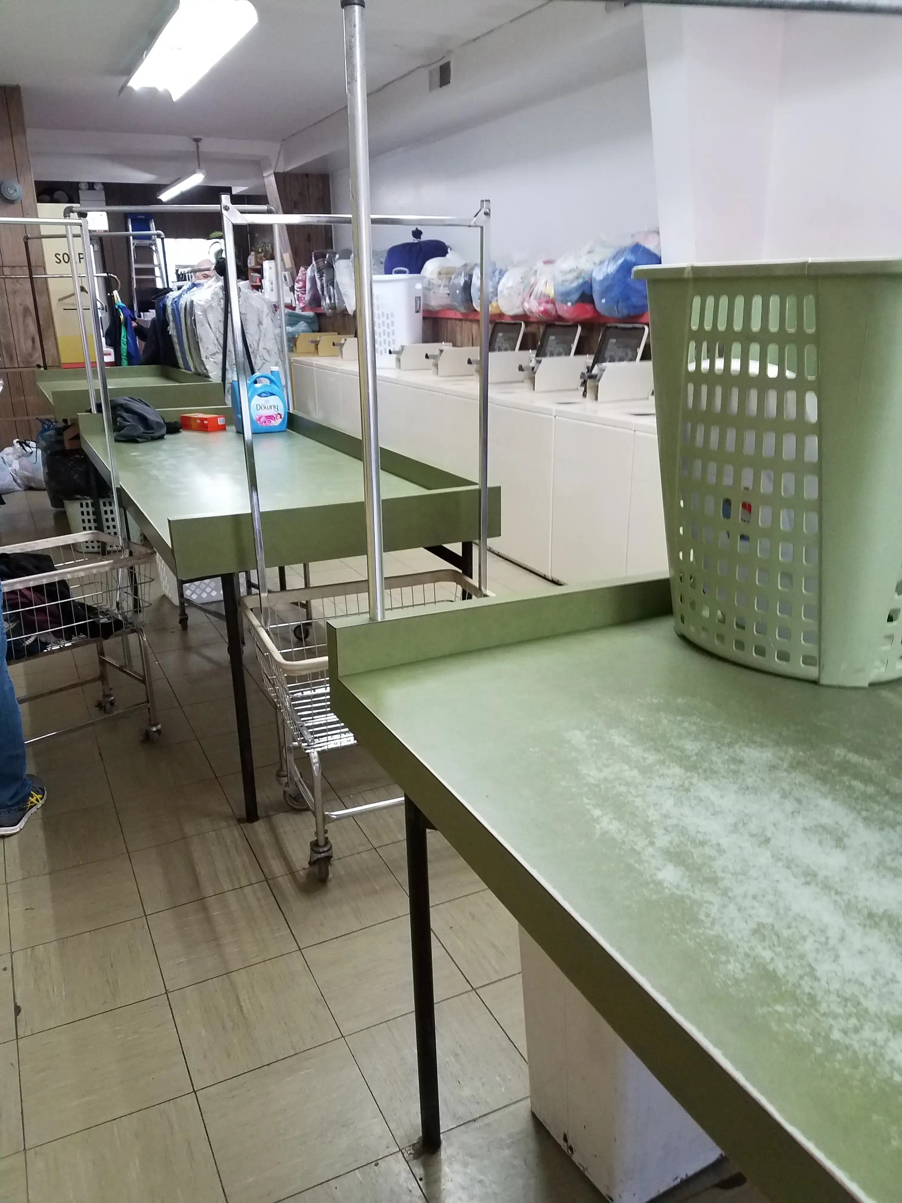 Quick clean coin laundry thumbnail 8
