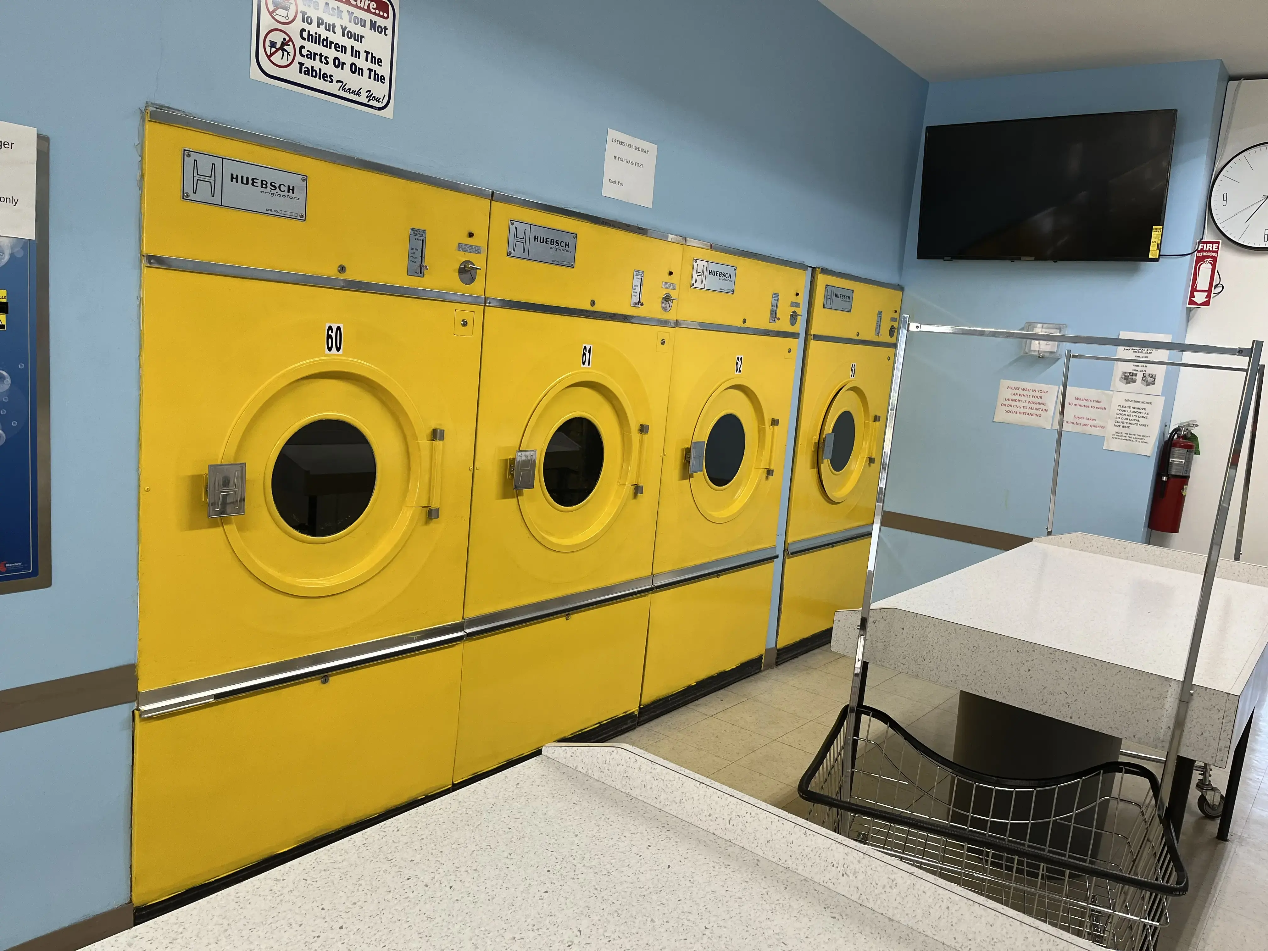 Quick clean coin laundry location