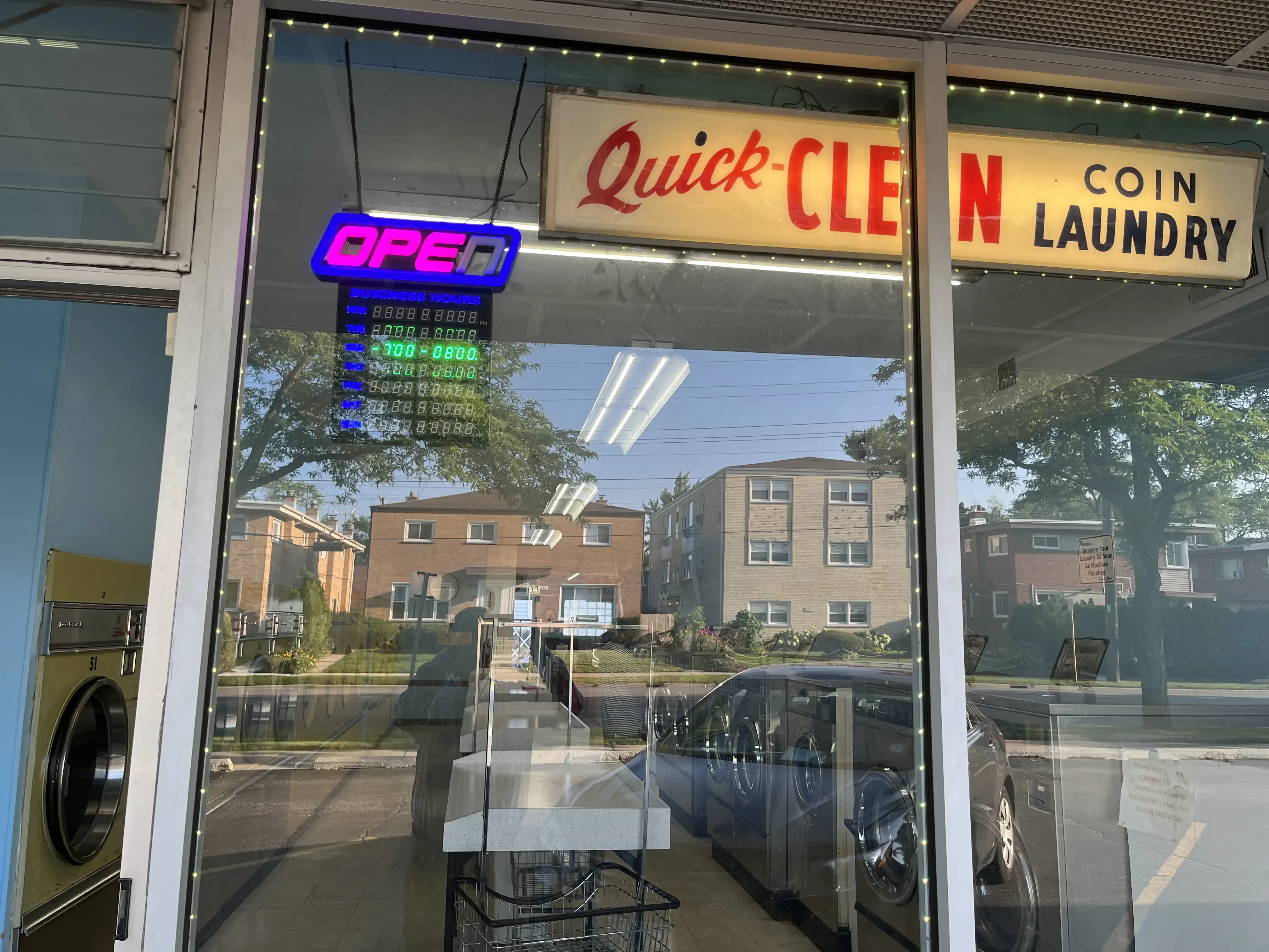Quick clean coin laundry - Image 4
